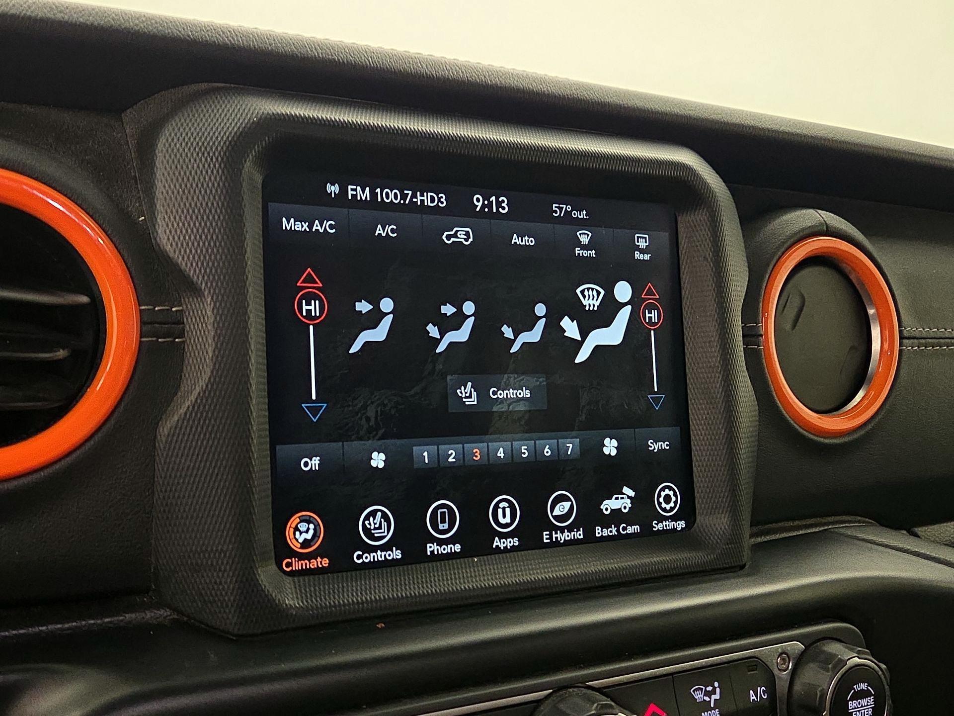 Thumbnail: 2021 Jeep Wrangler - 16