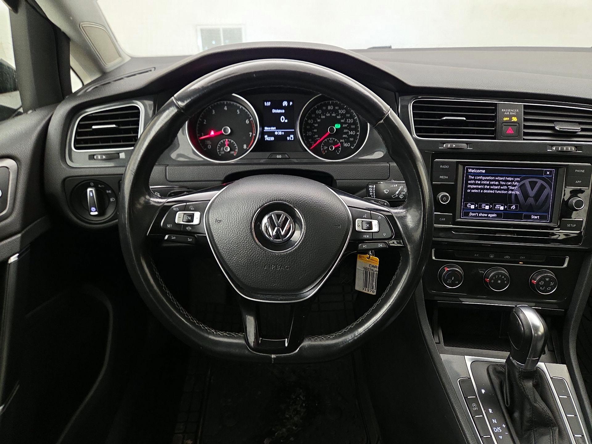 Thumbnail: 2019 Volkswagen Golf - 10