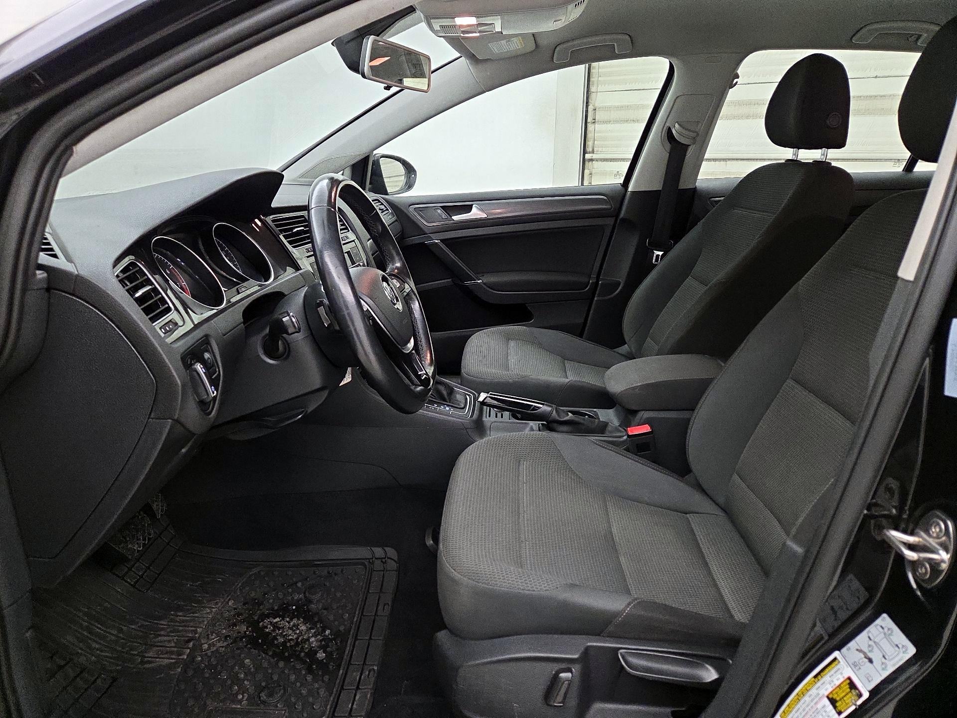 Thumbnail: 2019 Volkswagen Golf - 11