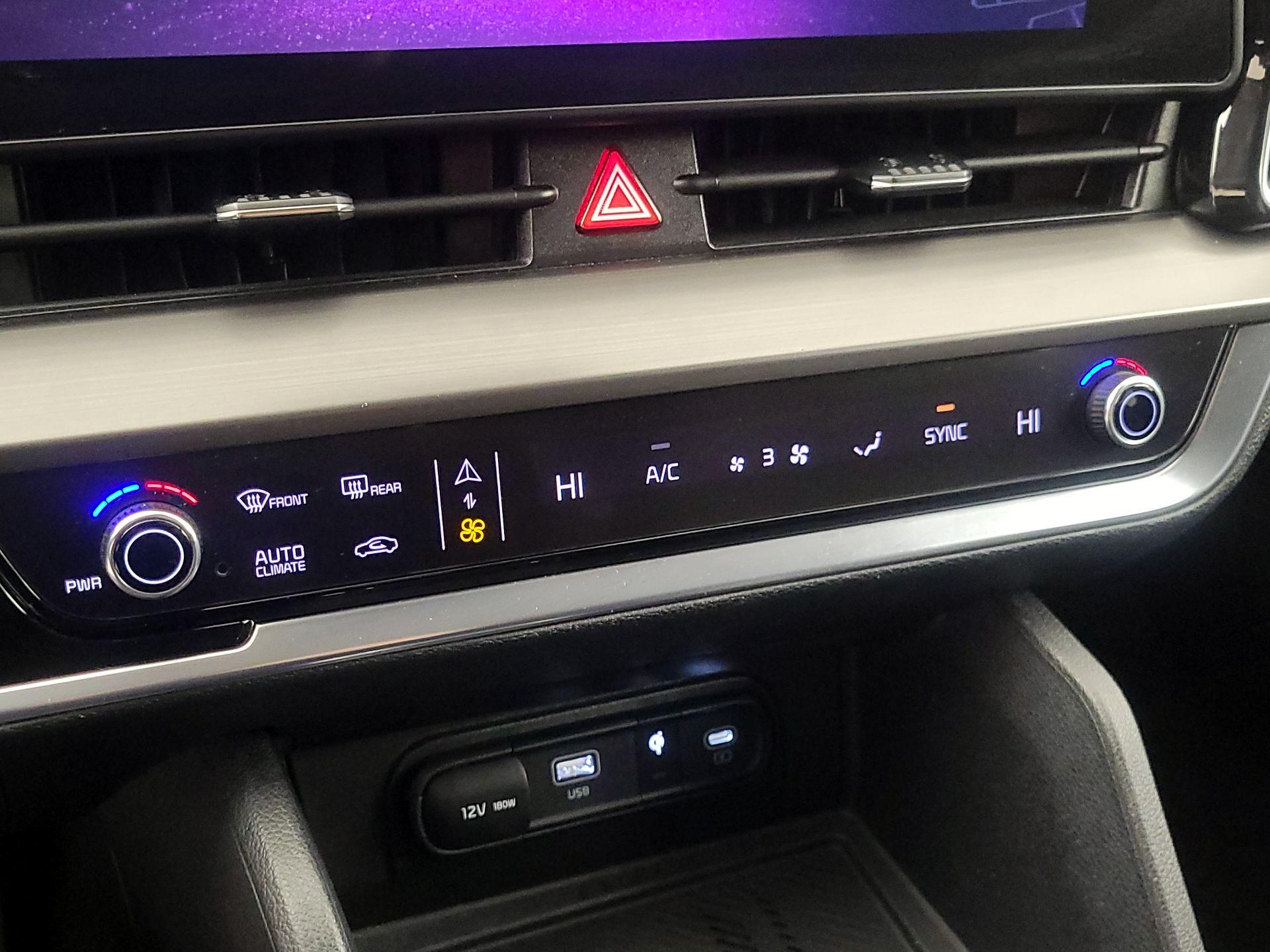 Thumbnail: 2023 Kia Sportage - 17