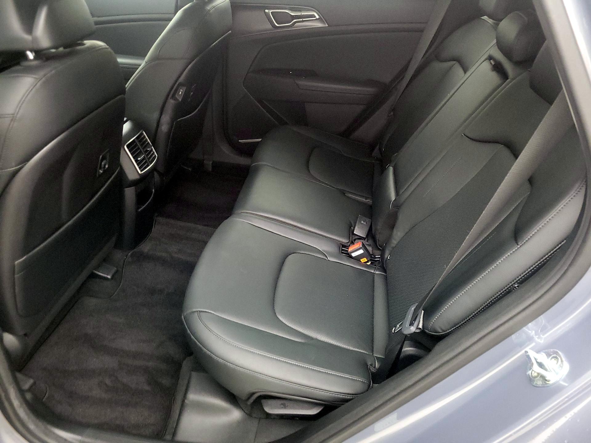 Thumbnail: 2023 Kia Sportage - 20