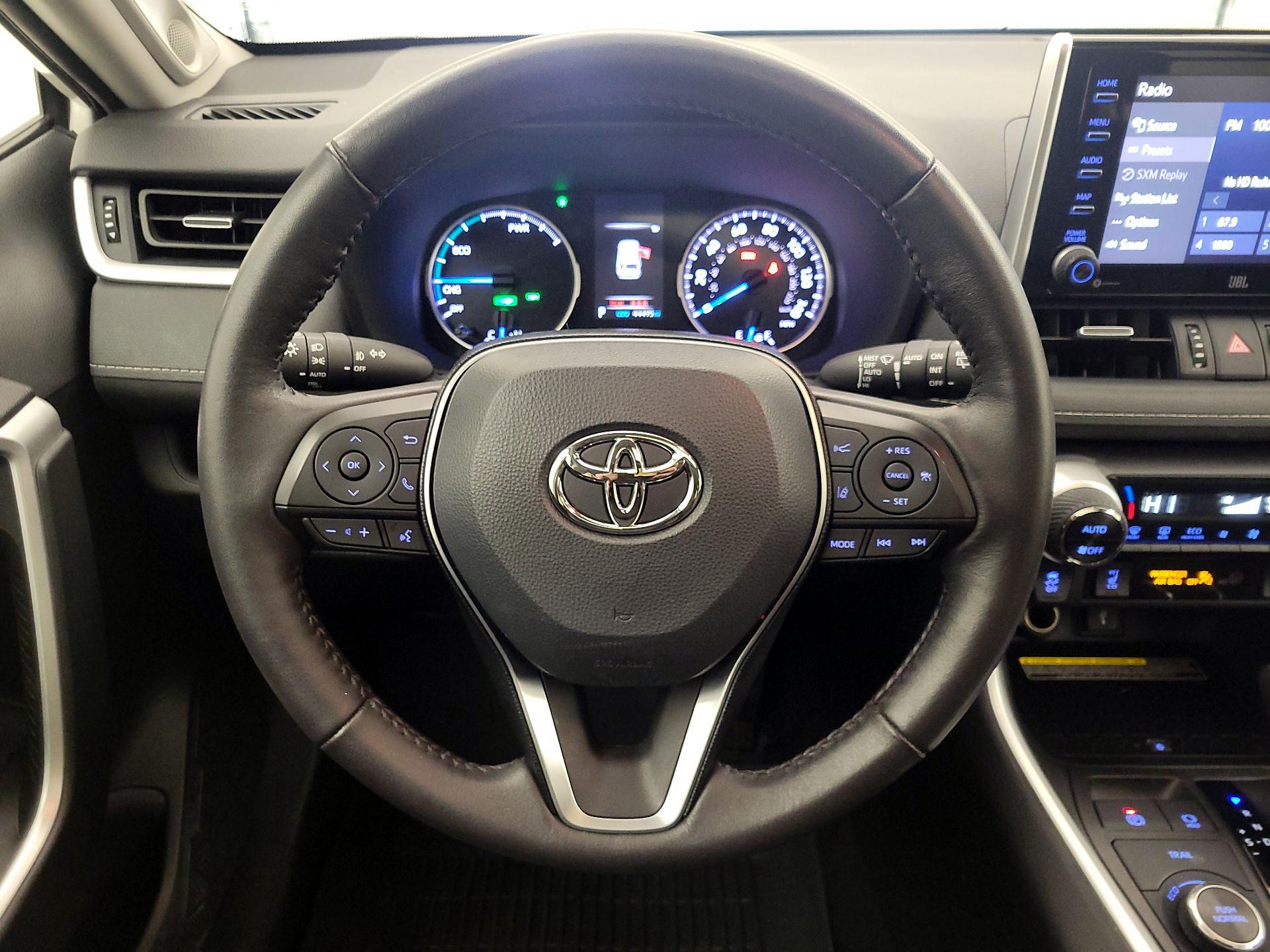 Thumbnail: 2021 Toyota RAV4 - 10