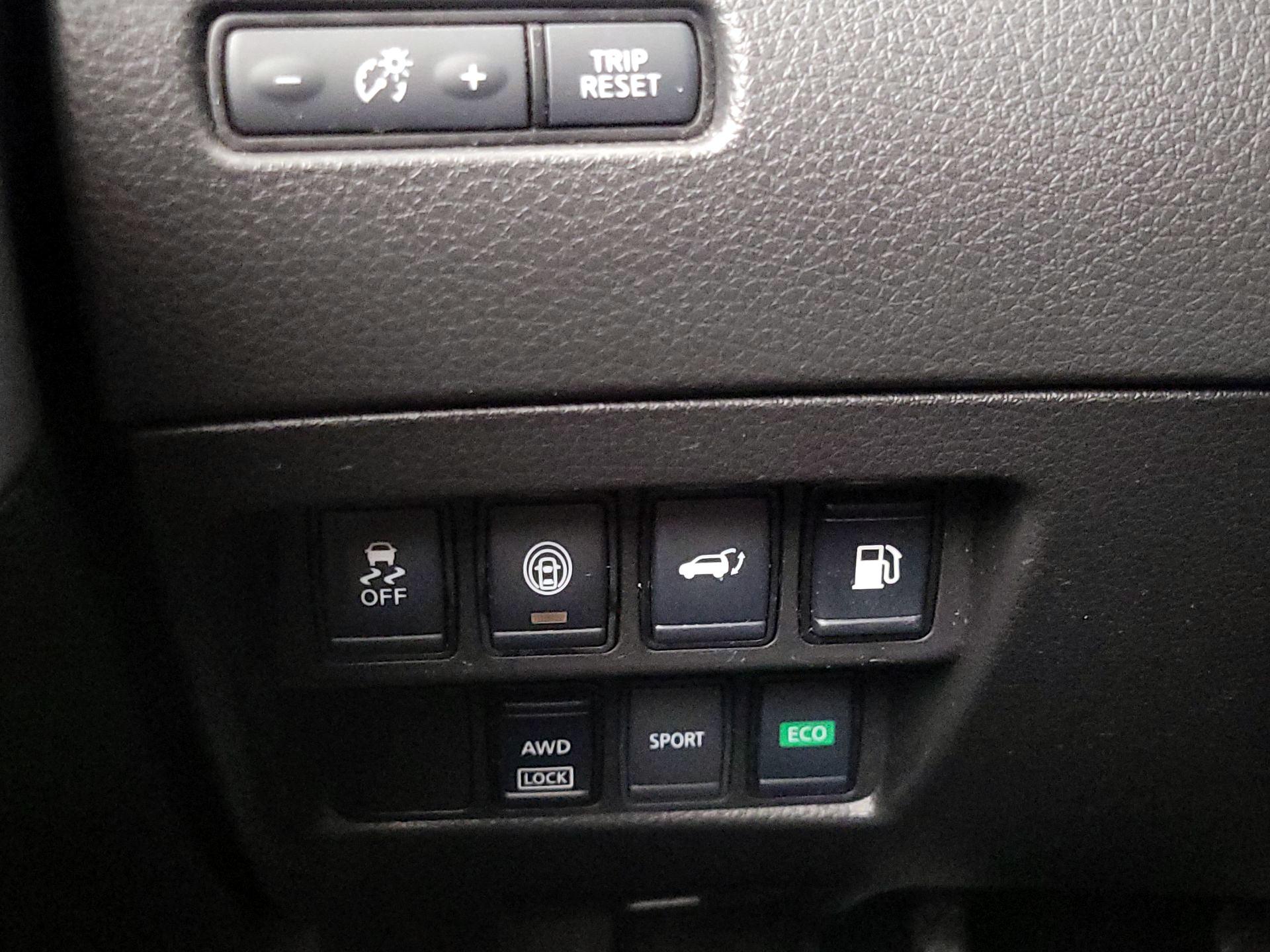 Thumbnail: 2019 Nissan Rogue - 13