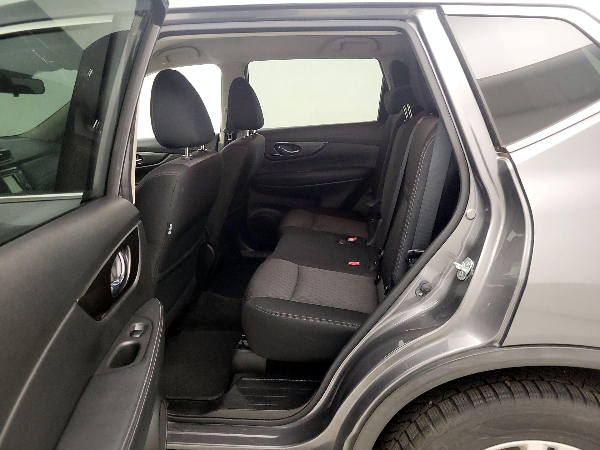 Thumbnail: 2019 Nissan Rogue - 19