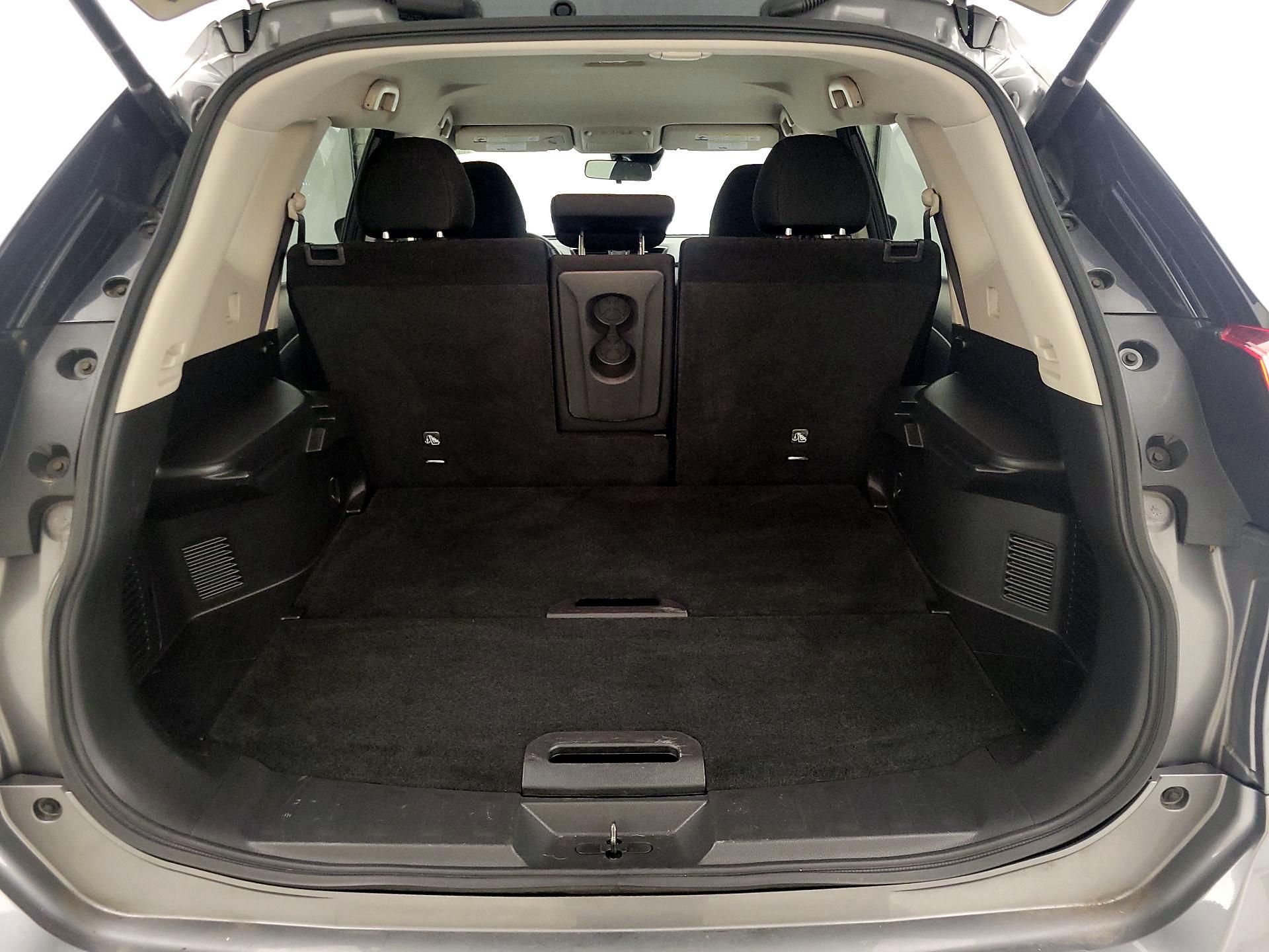 Thumbnail: 2019 Nissan Rogue - 20