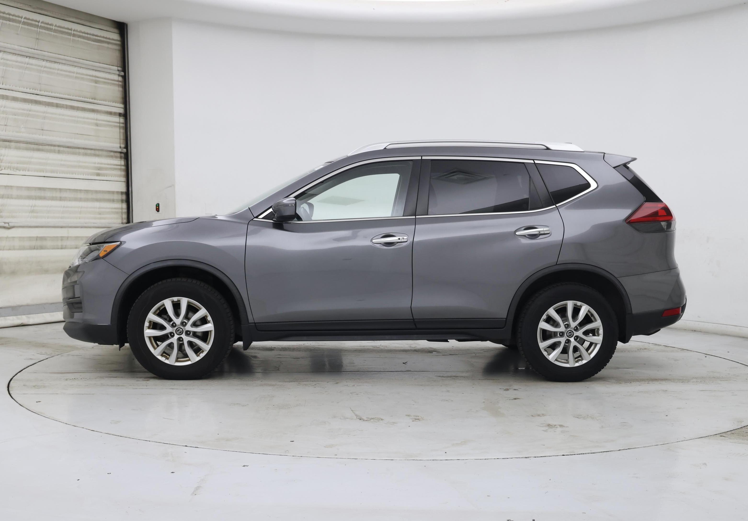 Thumbnail: 2019 Nissan Rogue - 3