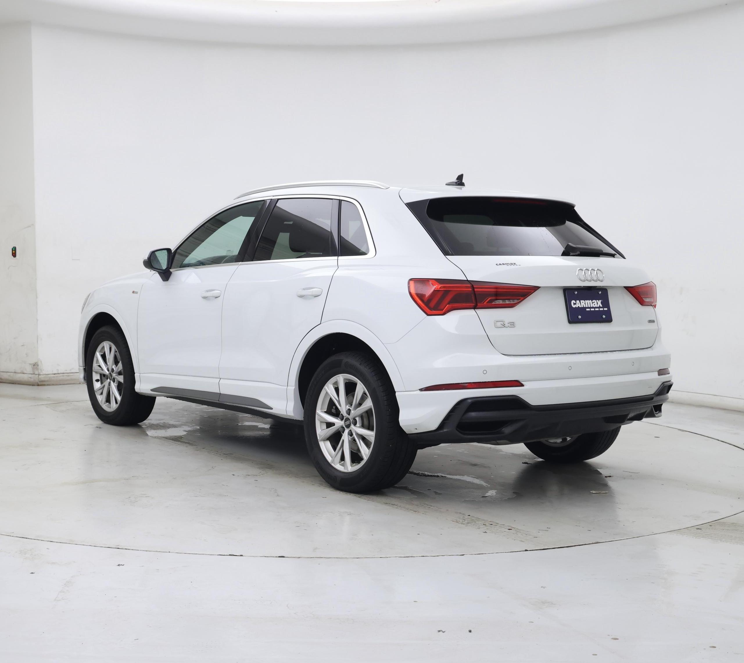 Thumbnail: 2022 Audi Q3 - 2