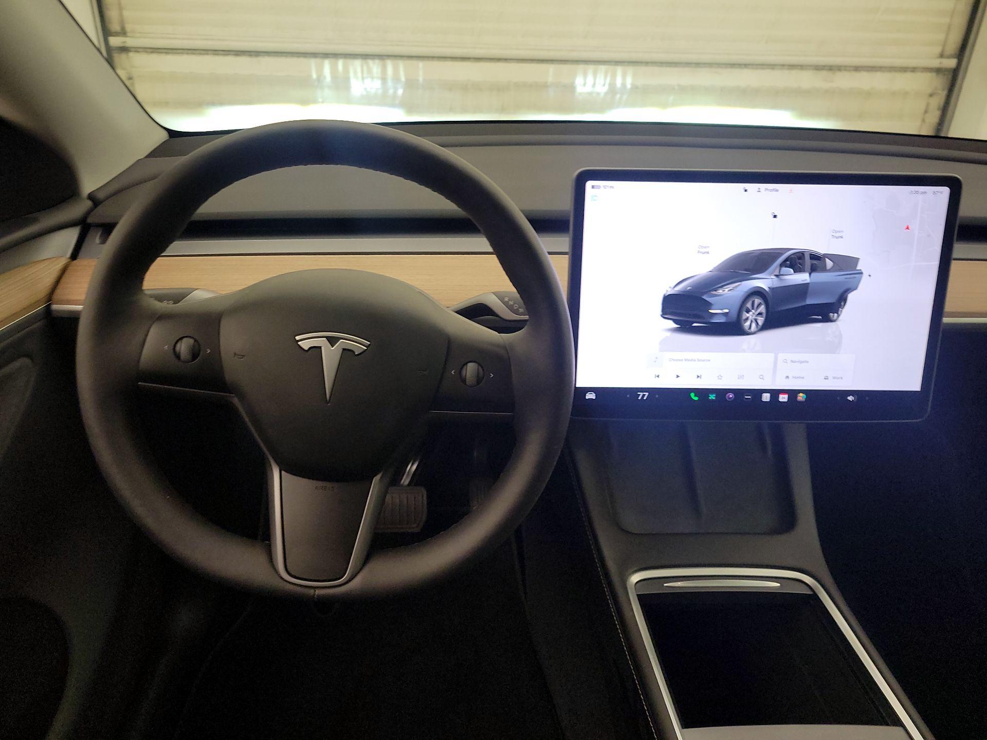 Thumbnail: 2024 Tesla Model Y - 10