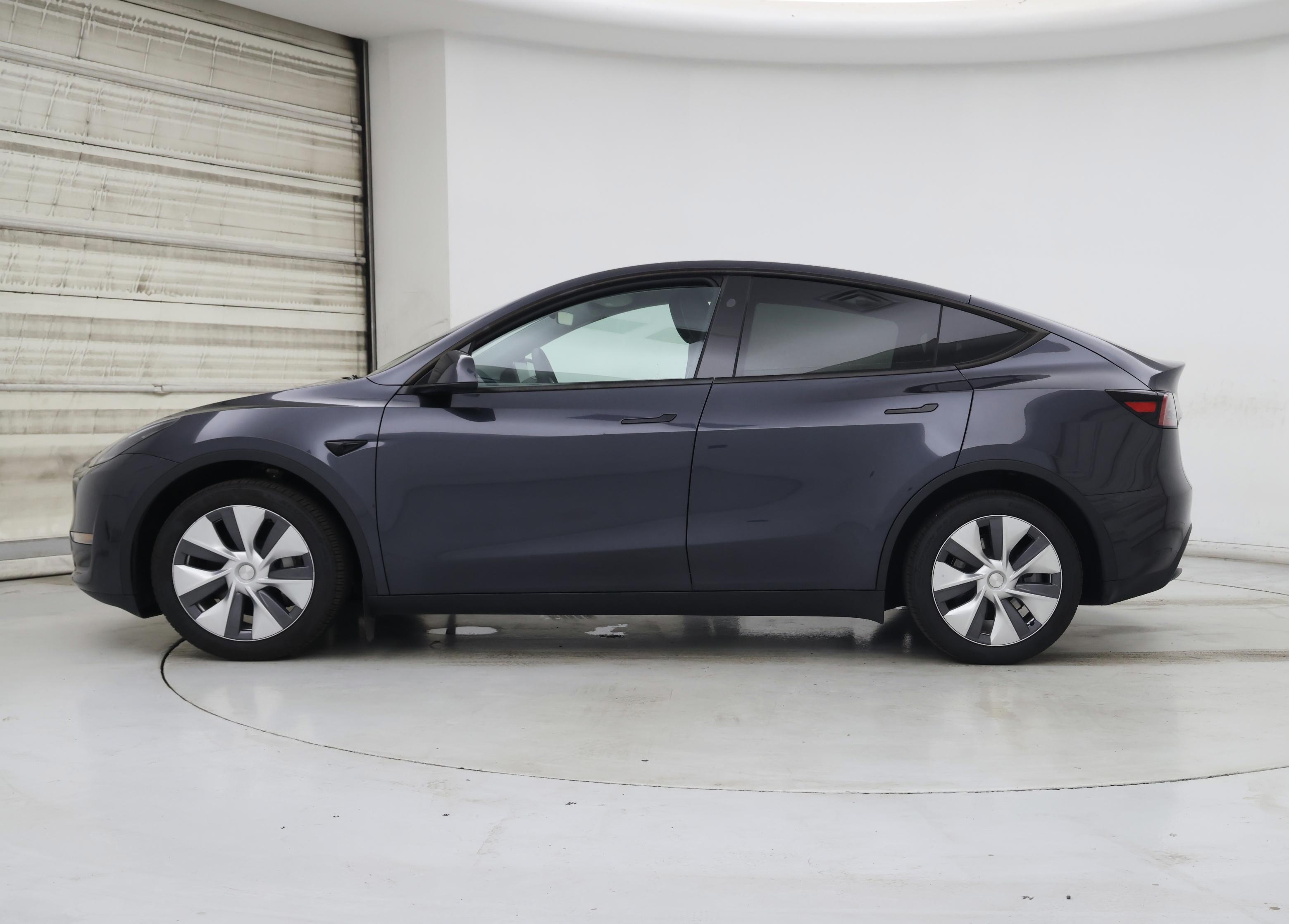 Thumbnail: 2024 Tesla Model Y - 3