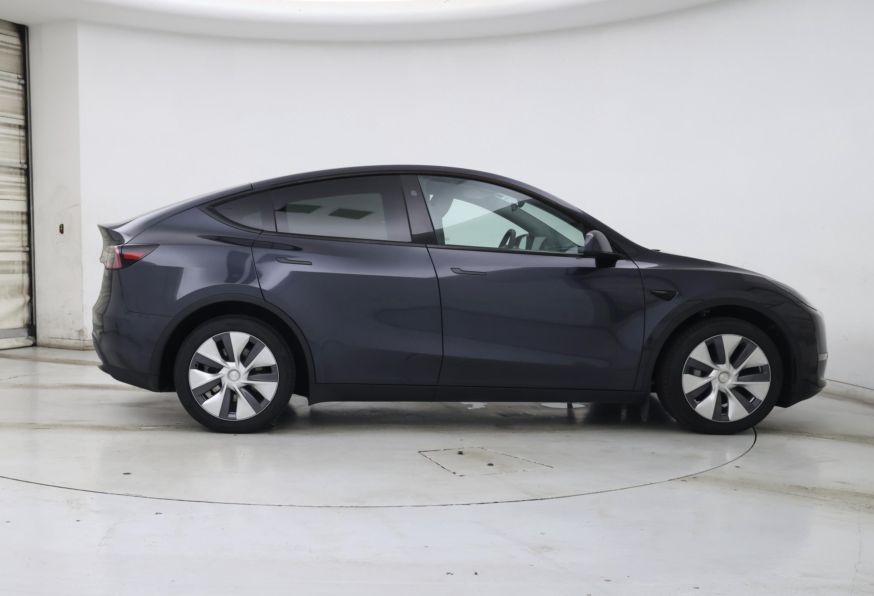 Thumbnail: 2024 Tesla Model Y - 7