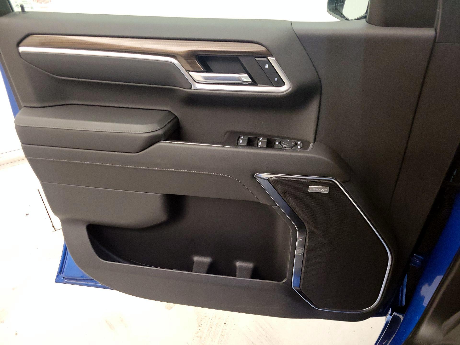 Thumbnail: 2022 Chevrolet Silverado 1500 - 12