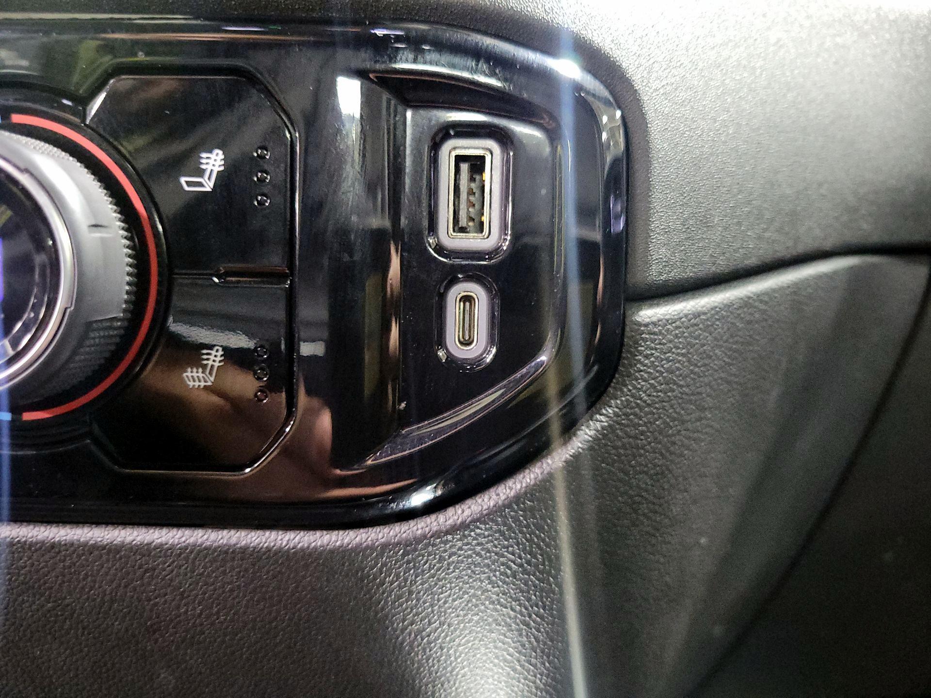 Thumbnail: 2022 Chevrolet Silverado 1500 - 19