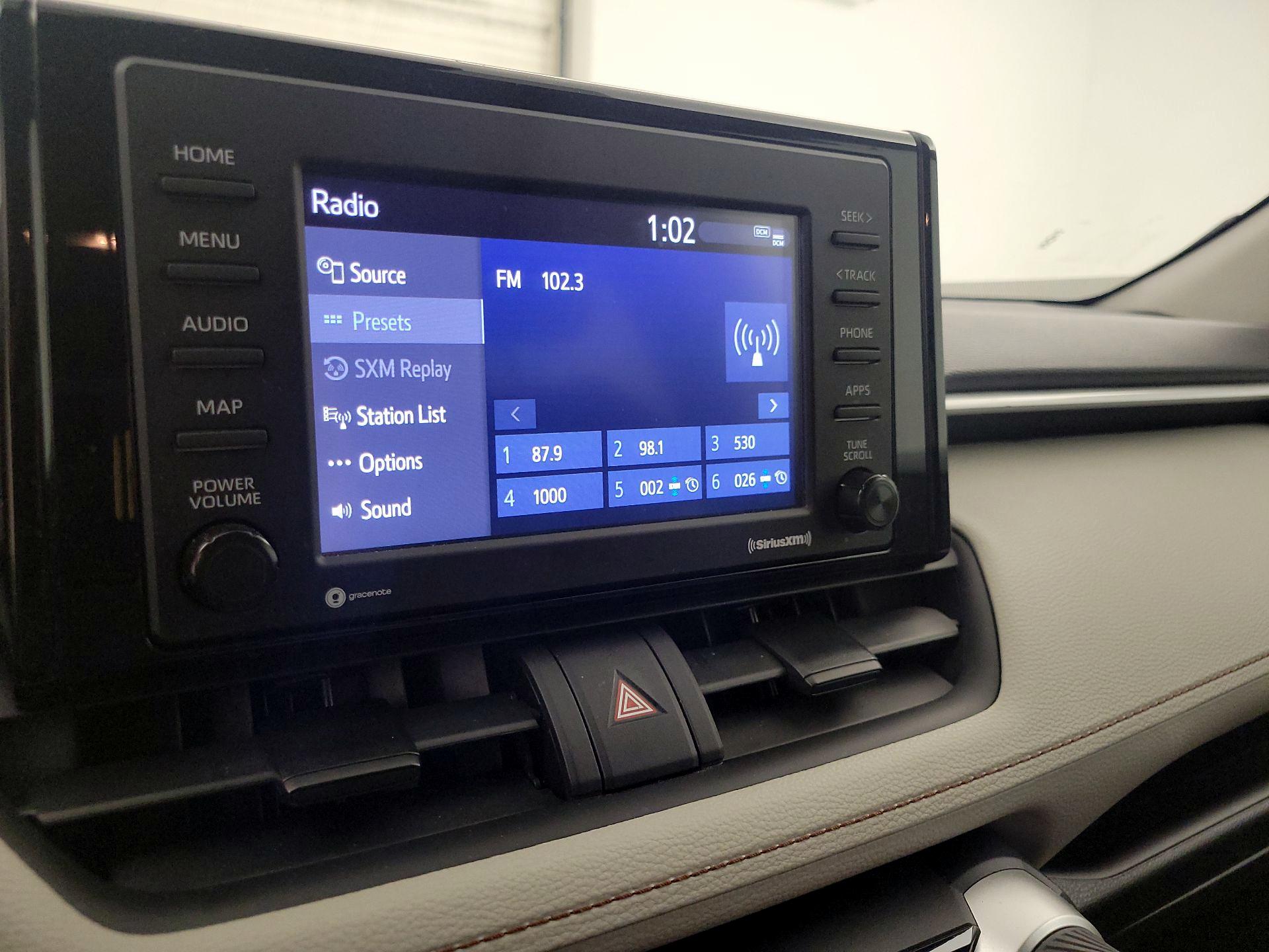 Thumbnail: 2021 Toyota RAV4 - 15