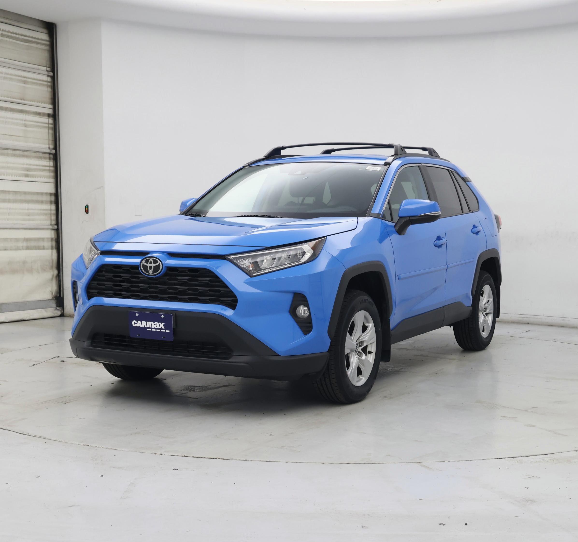 Thumbnail: 2021 Toyota RAV4 - 4