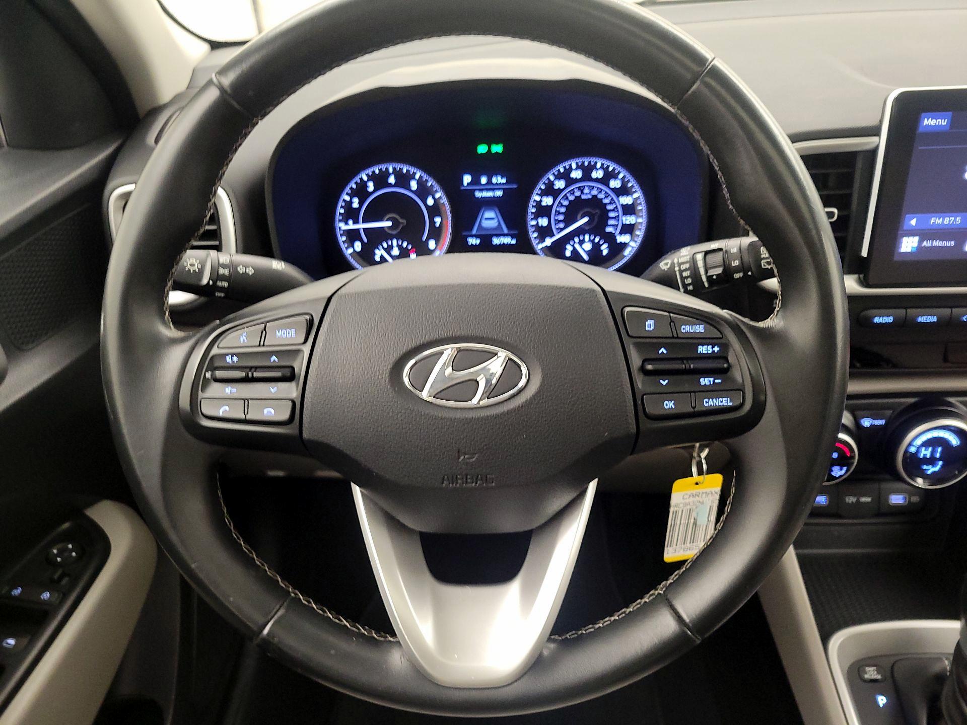 Thumbnail: 2022 Hyundai Venue - 10