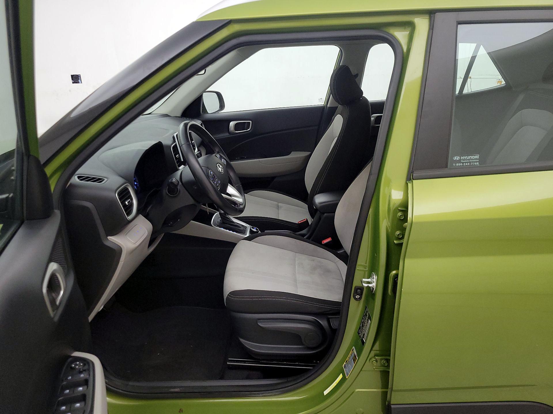 Thumbnail: 2022 Hyundai Venue - 11