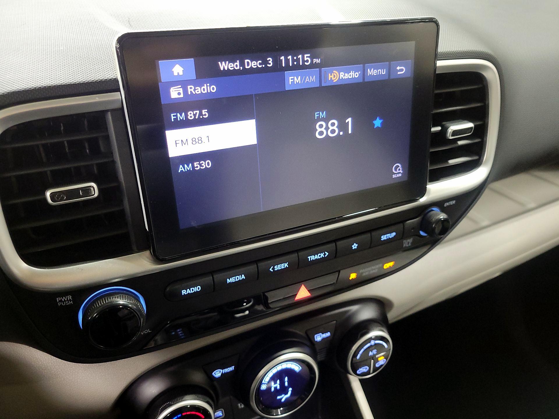 Thumbnail: 2022 Hyundai Venue - 15