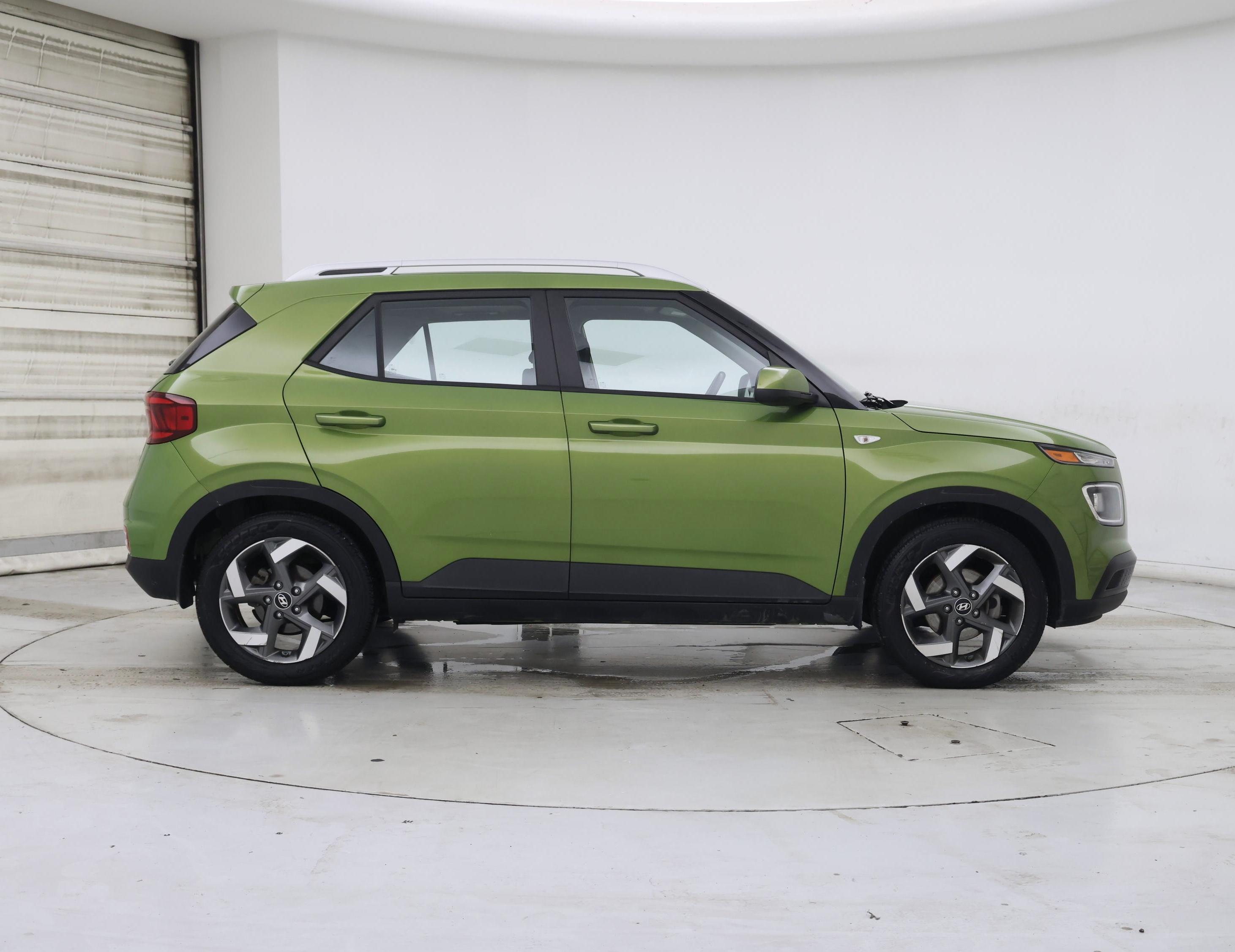 Thumbnail: 2022 Hyundai Venue - 7