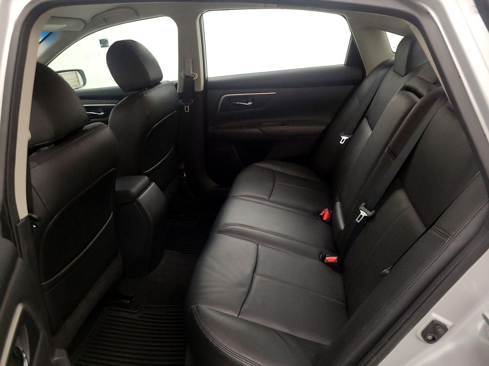 Thumbnail: 2015 Nissan Altima - 19