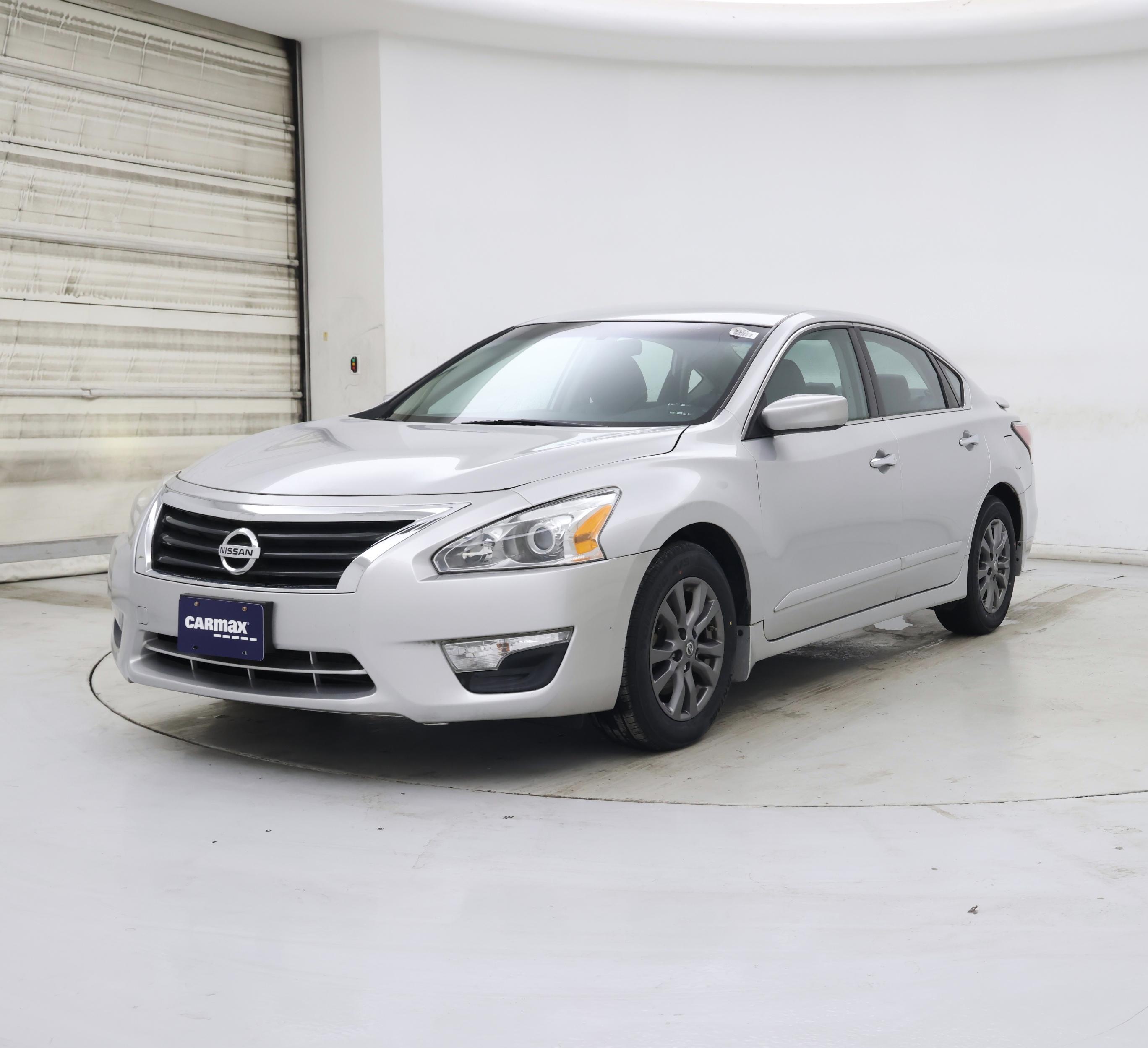 Thumbnail: 2015 Nissan Altima - 4
