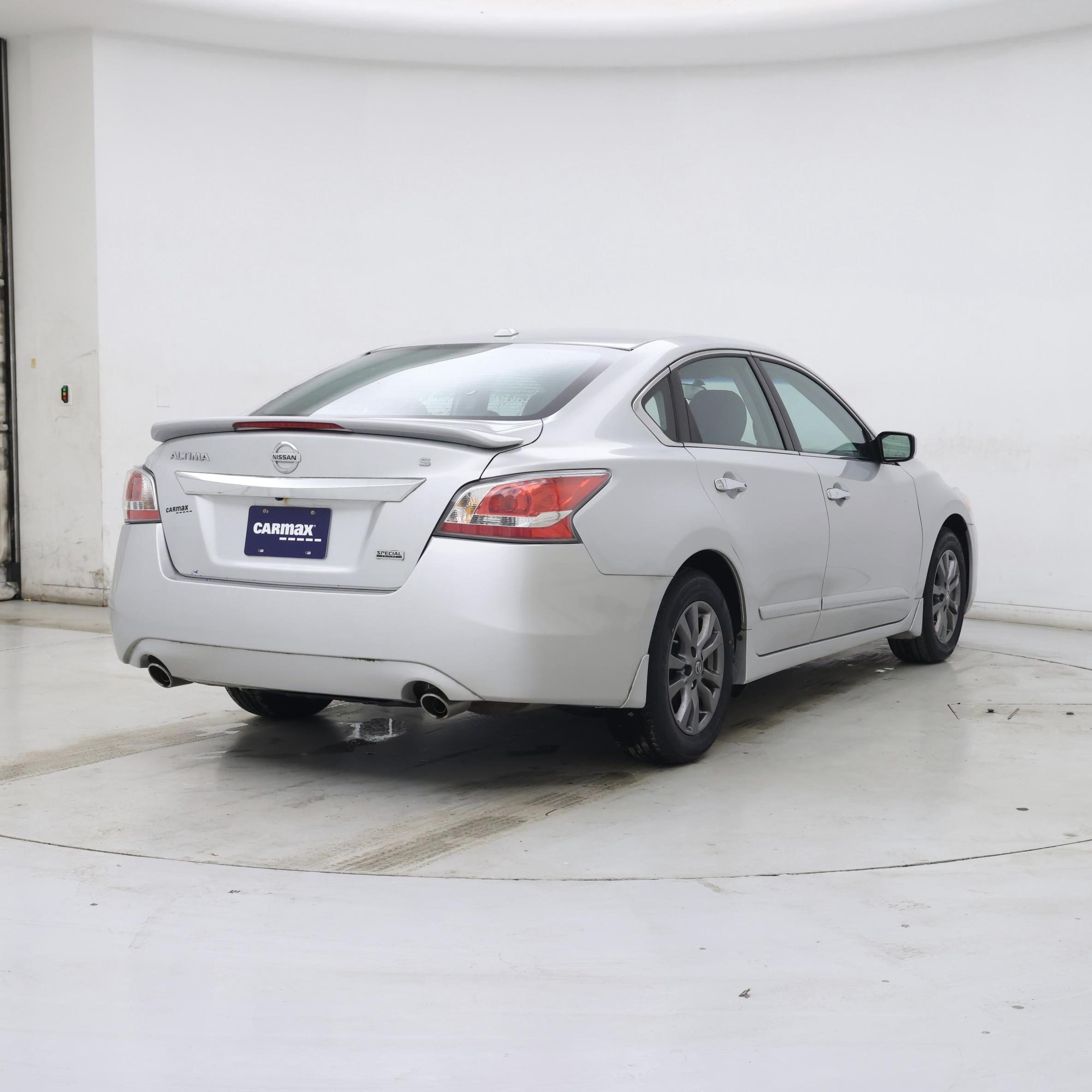 Thumbnail: 2015 Nissan Altima - 8