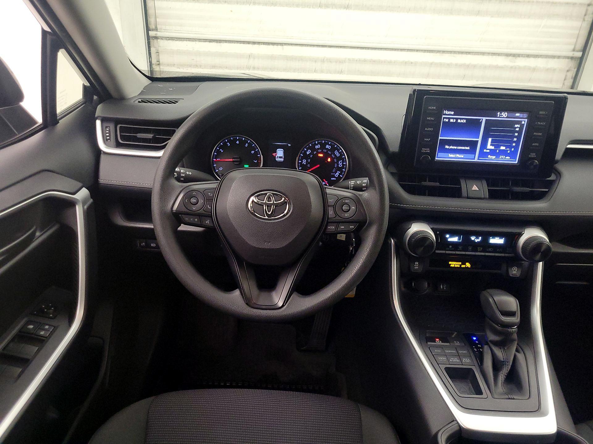 Thumbnail: 2019 Toyota RAV4 - 10