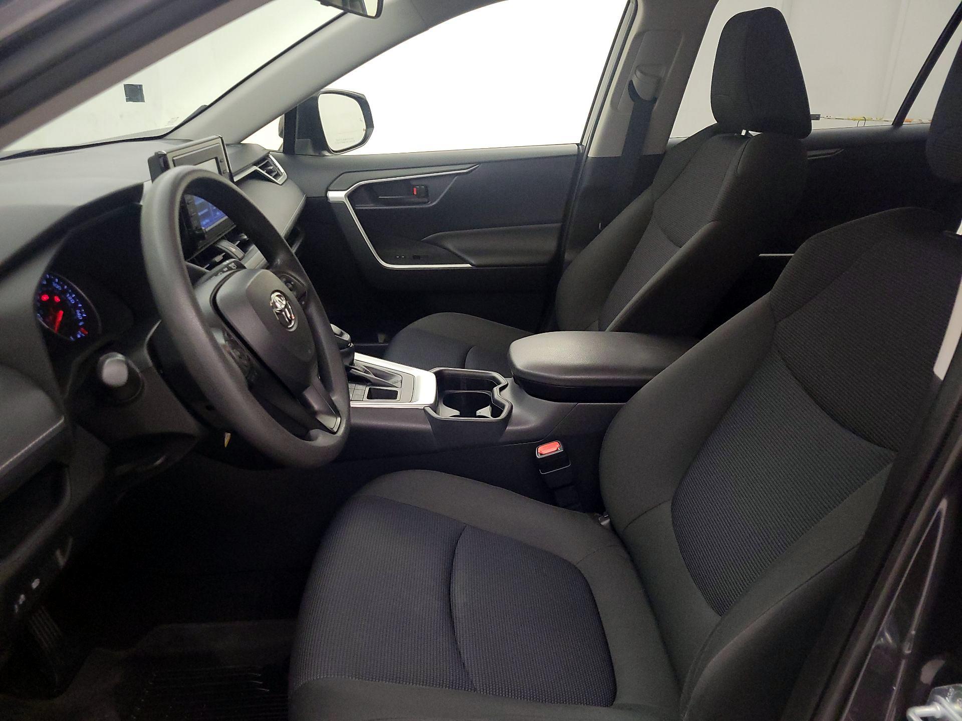 Thumbnail: 2019 Toyota RAV4 - 11