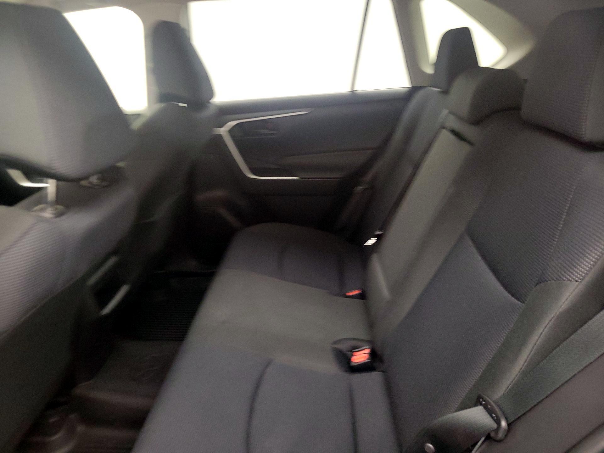 Thumbnail: 2019 Toyota RAV4 - 19