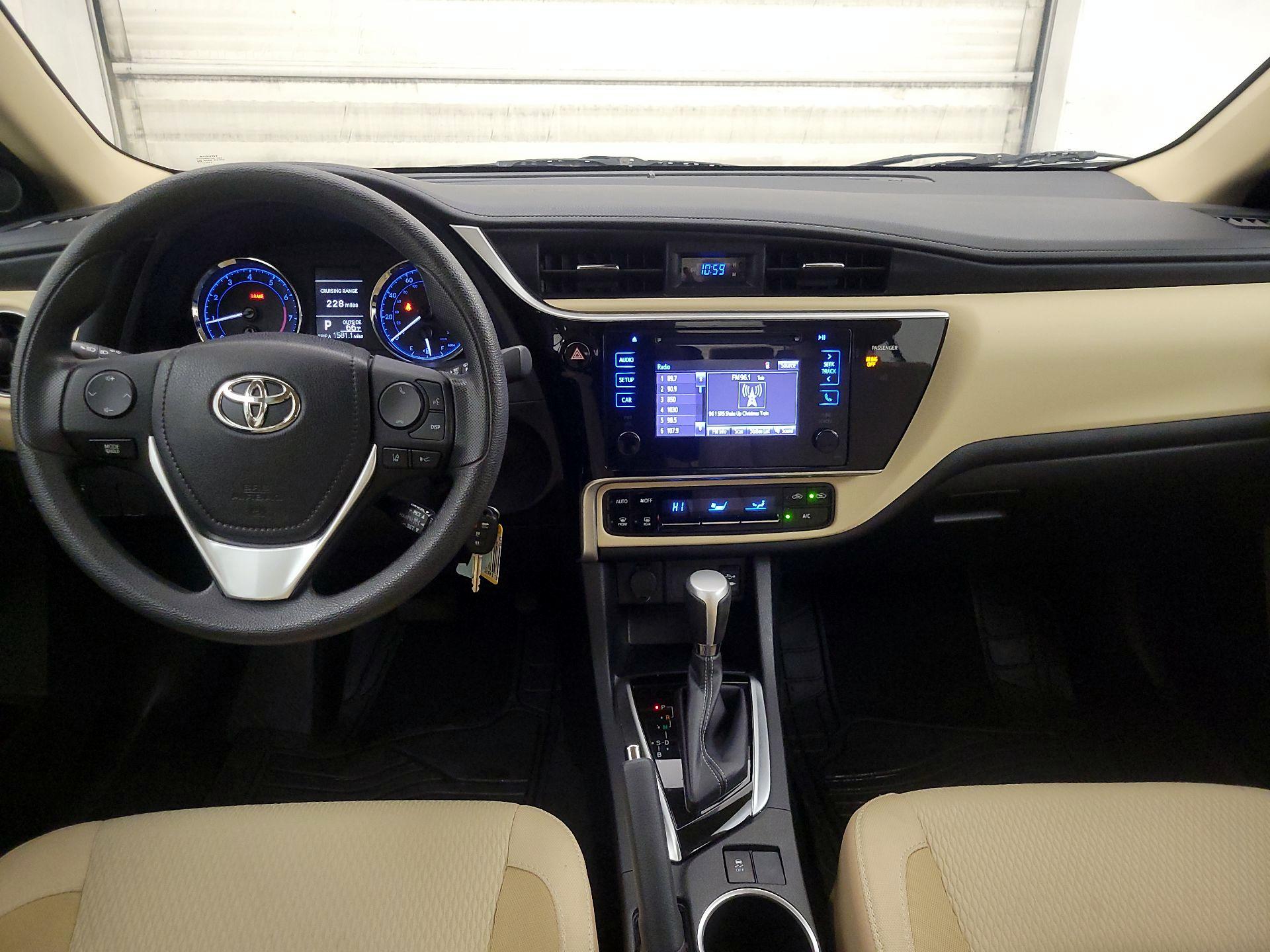 Thumbnail: 2017 Toyota Corolla - 9