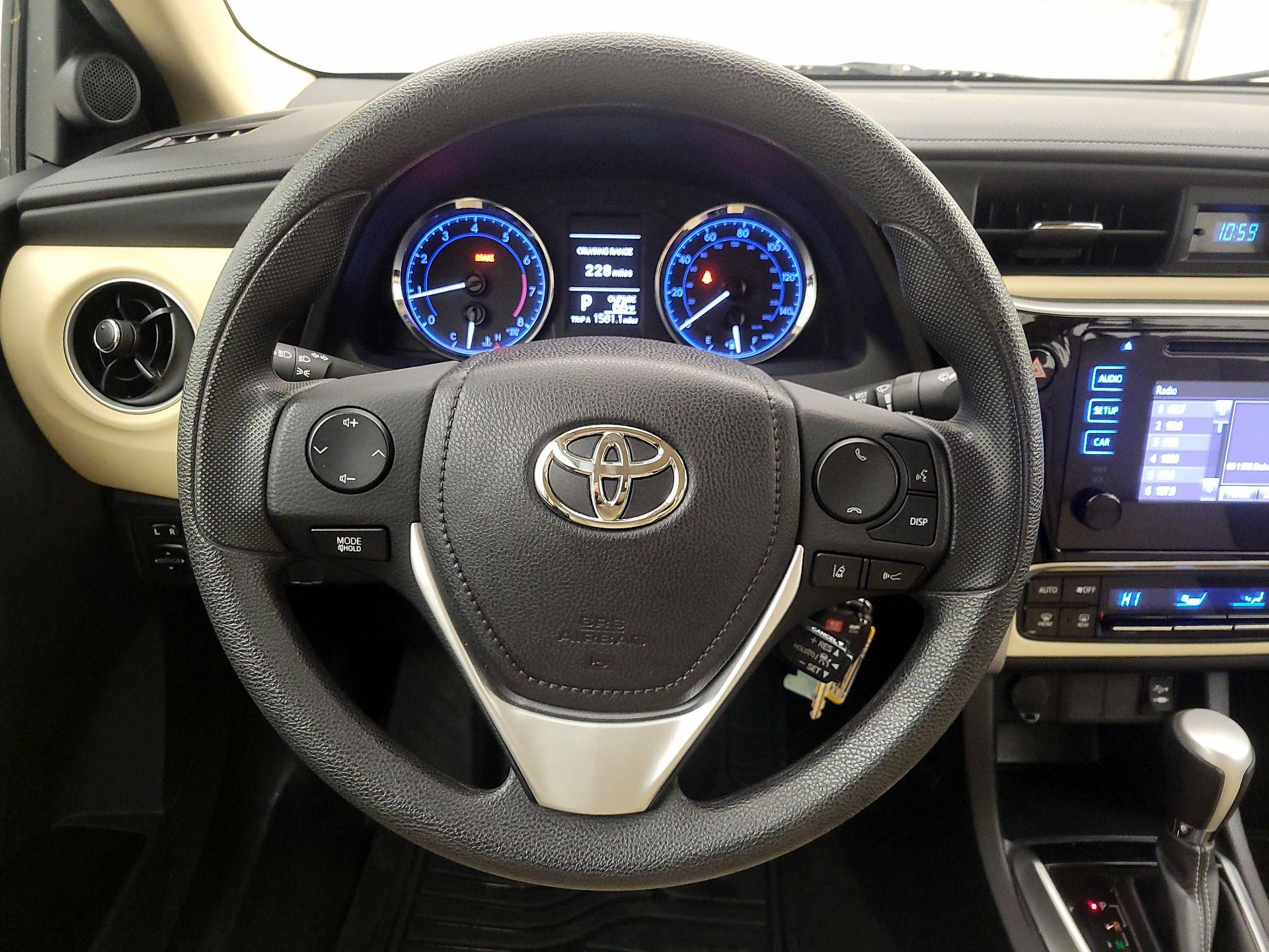 Thumbnail: 2017 Toyota Corolla - 10