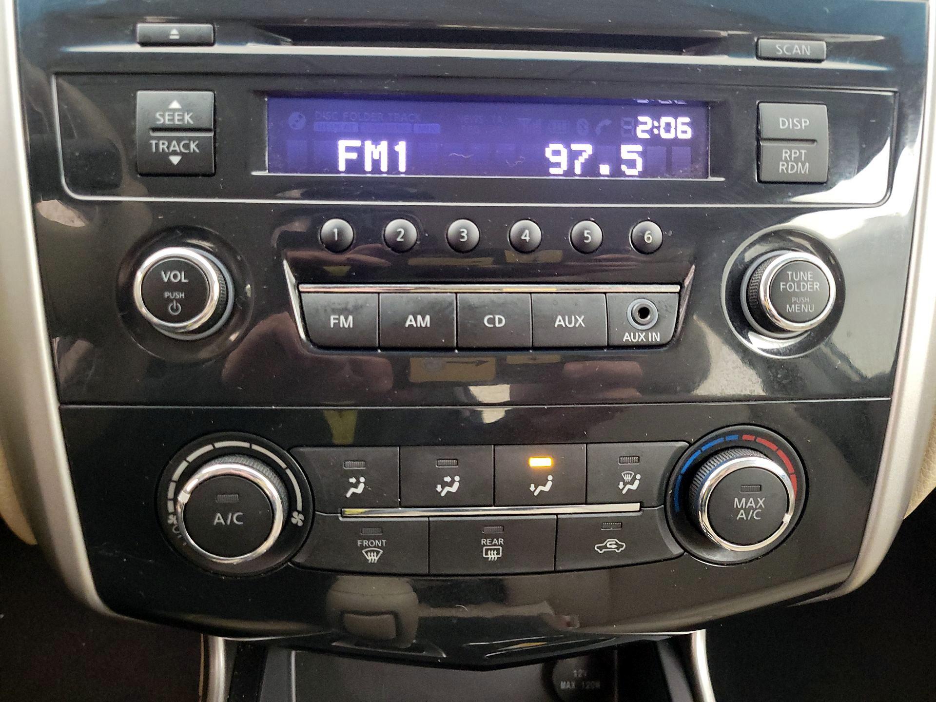 Thumbnail: 2015 Nissan Altima - 15