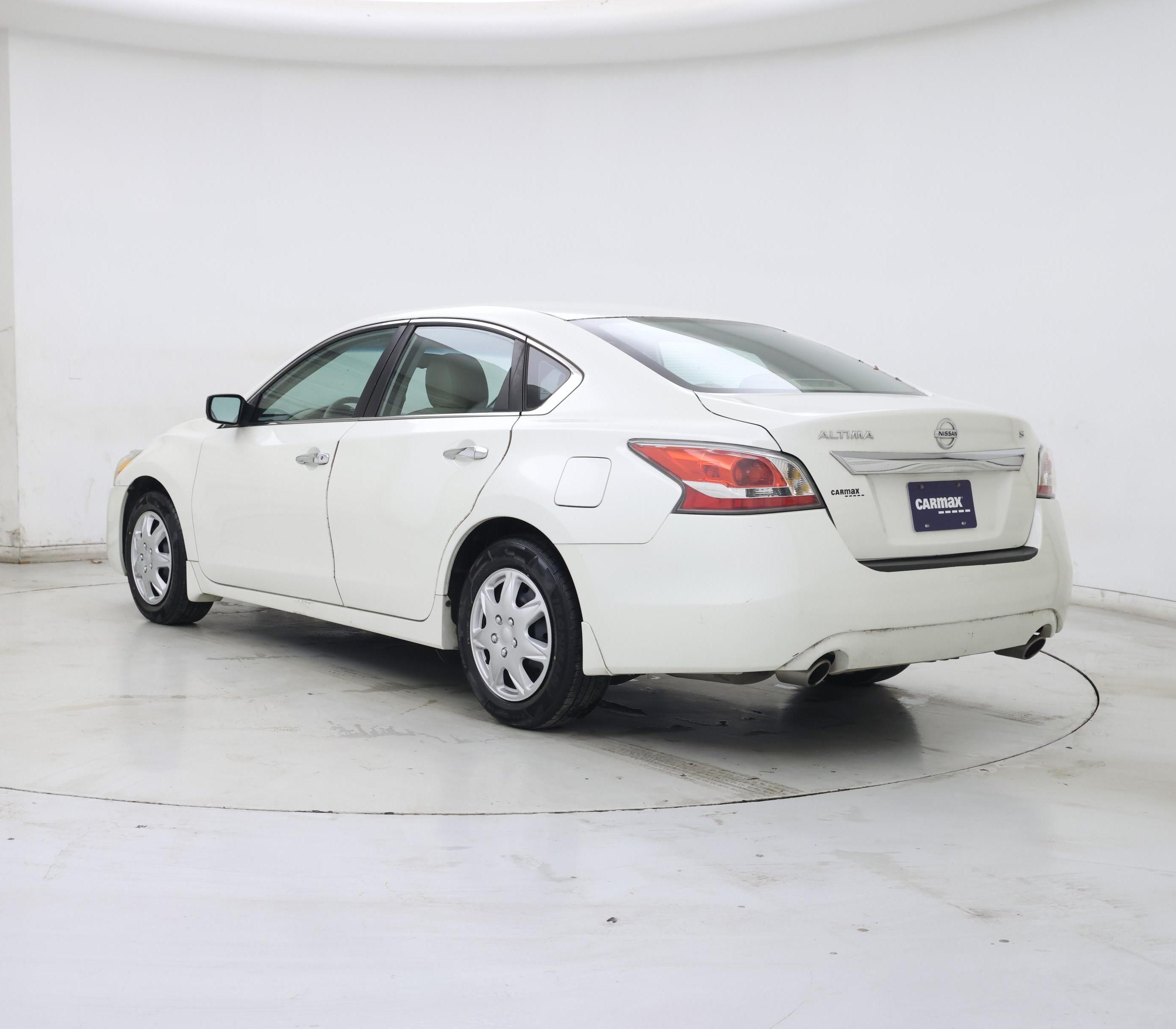 Thumbnail: 2015 Nissan Altima - 2
