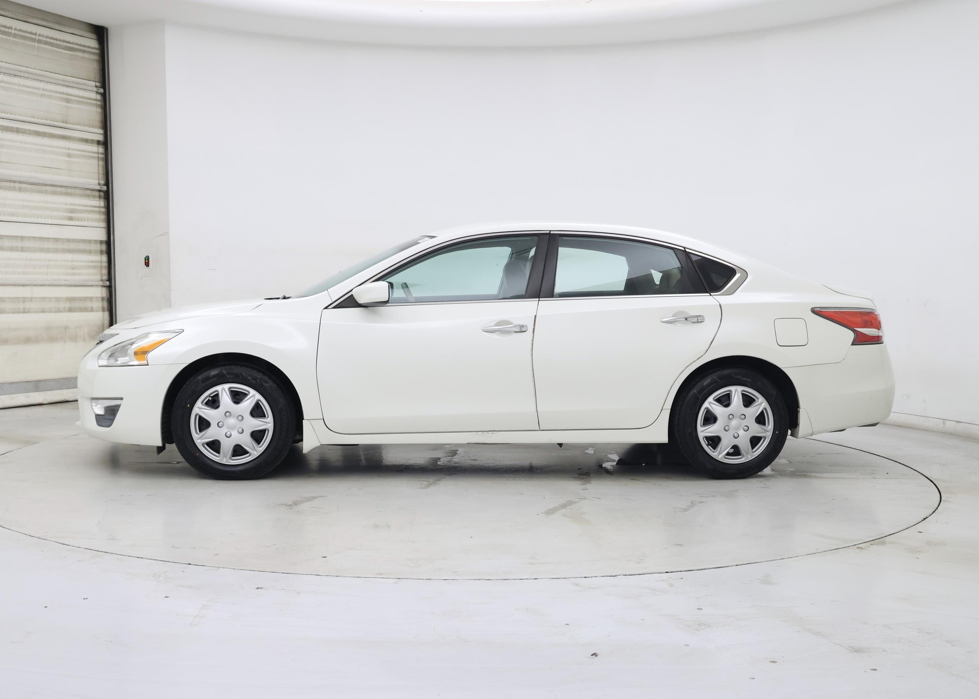 Thumbnail: 2015 Nissan Altima - 3