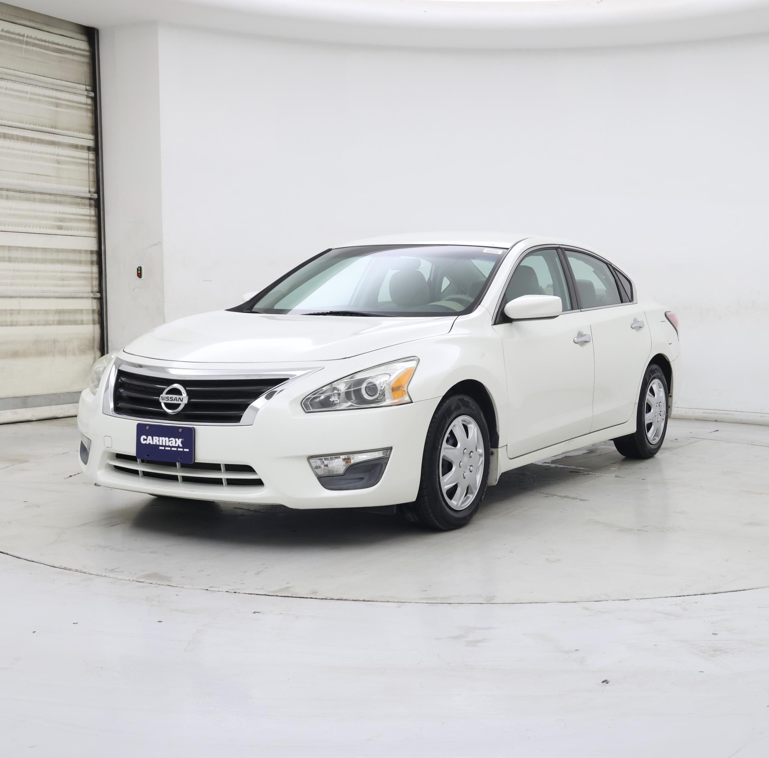 Thumbnail: 2015 Nissan Altima - 4