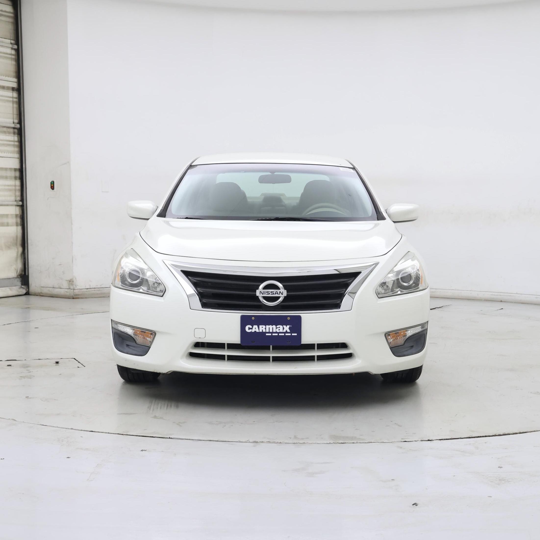 Thumbnail: 2015 Nissan Altima - 5