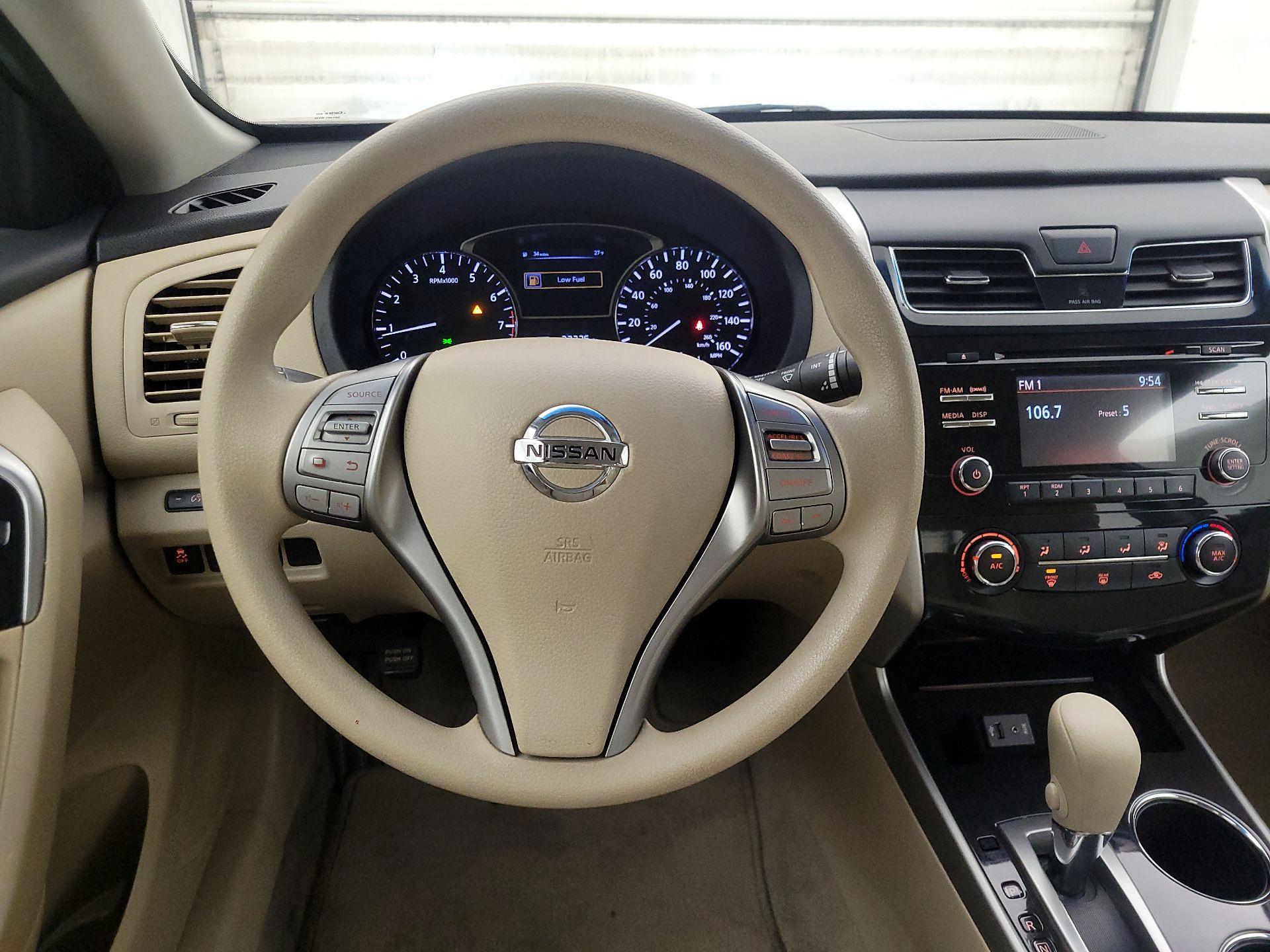 Thumbnail: 2014 Nissan Altima - 10