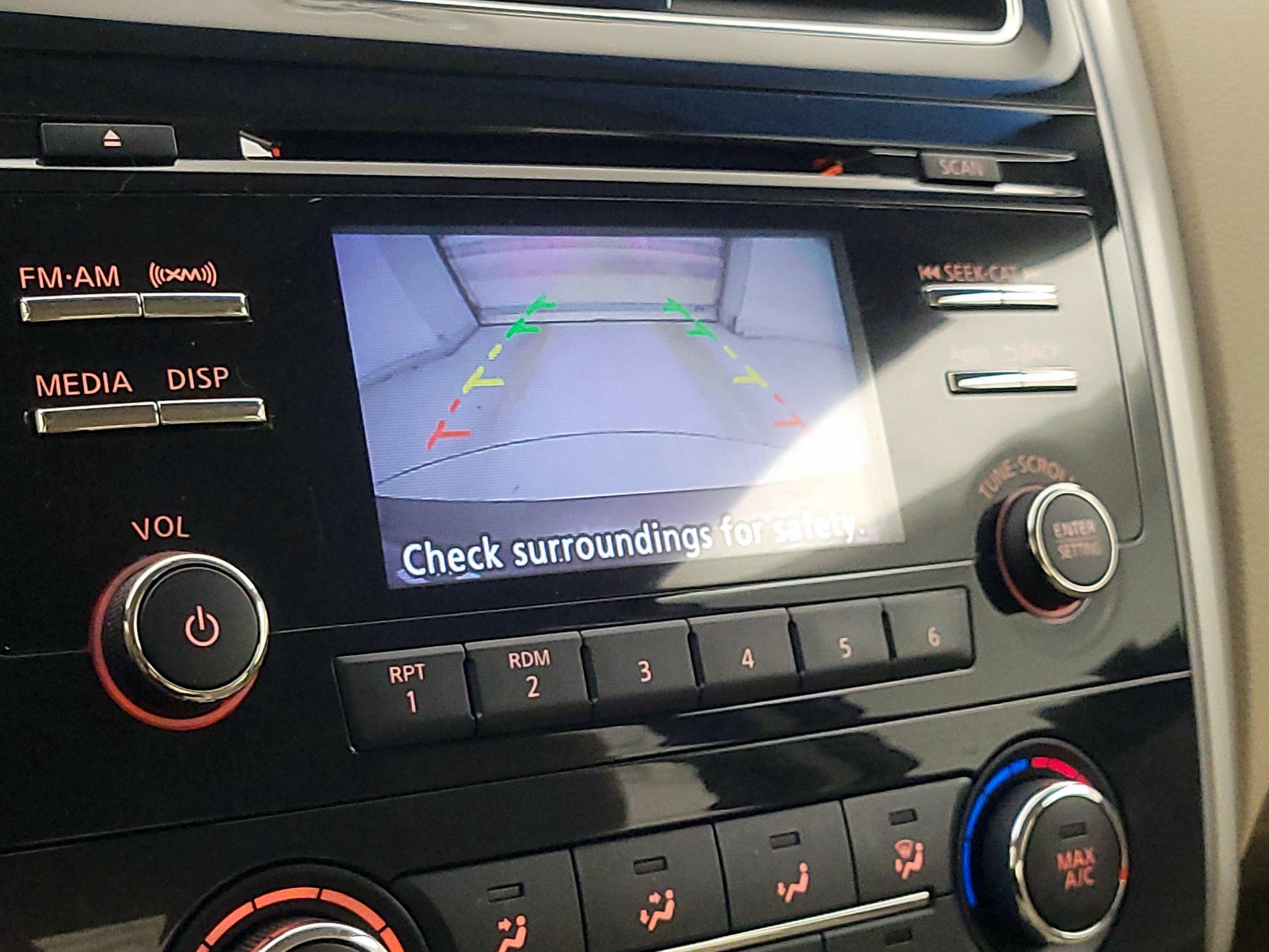 Thumbnail: 2014 Nissan Altima - 14