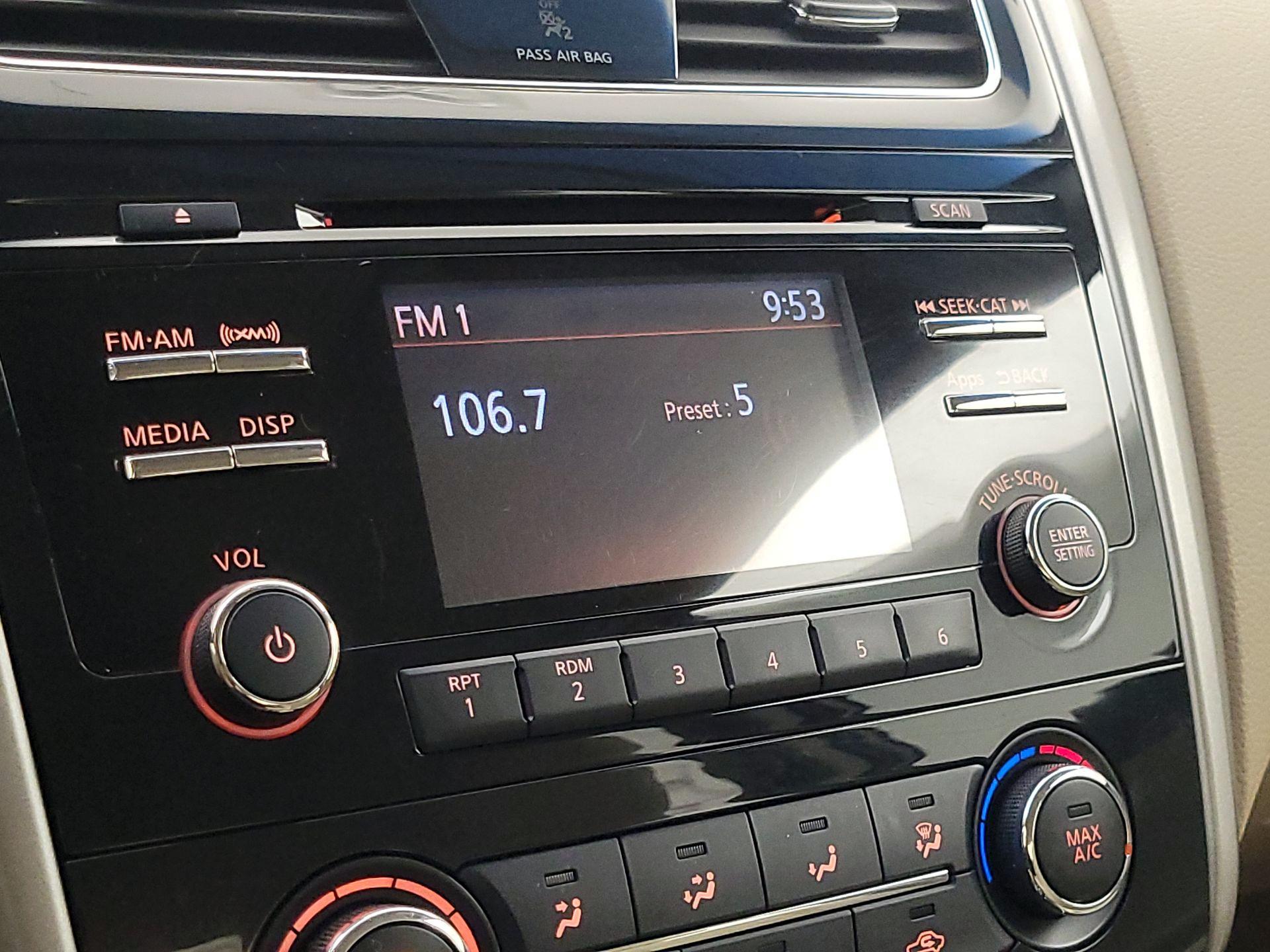 Thumbnail: 2014 Nissan Altima - 15