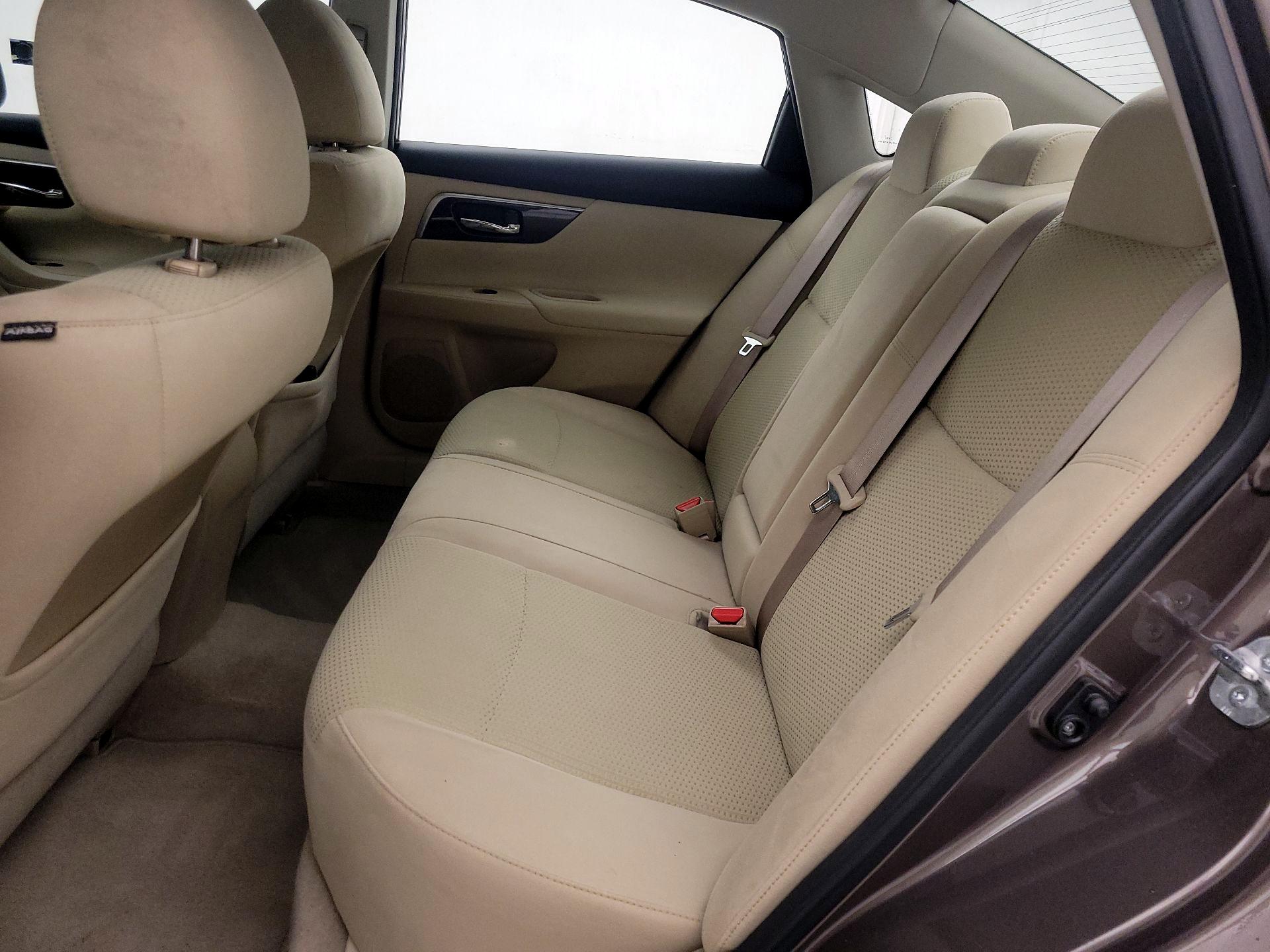 Thumbnail: 2014 Nissan Altima - 19