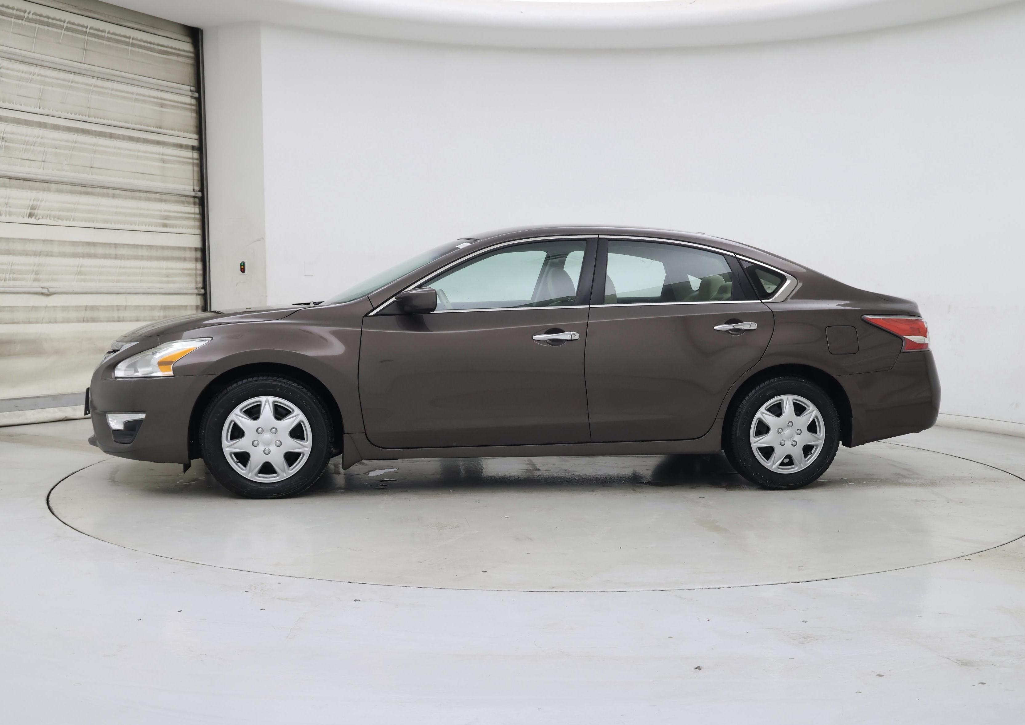 Thumbnail: 2014 Nissan Altima - 3