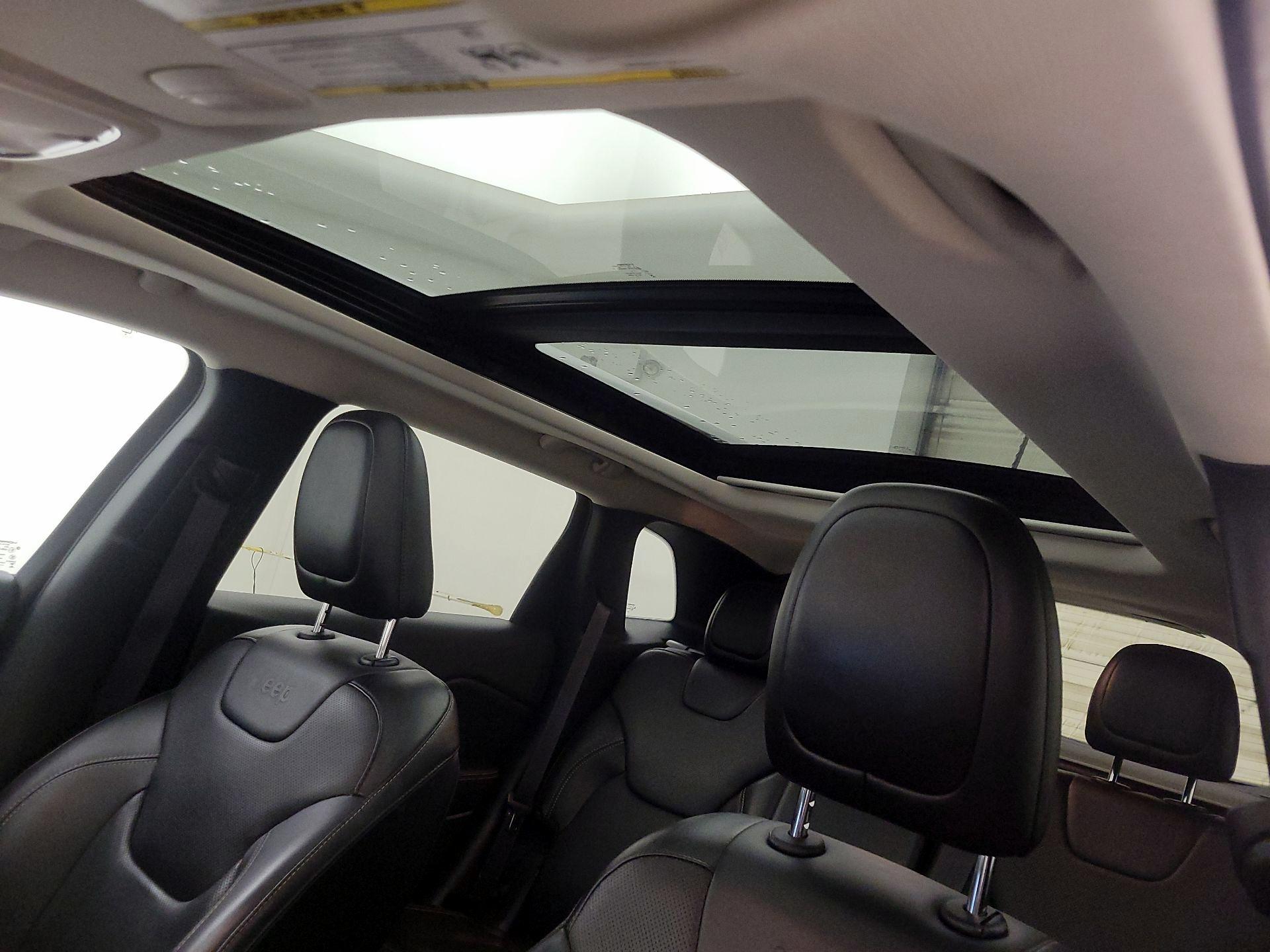 Thumbnail: 2014 Jeep Cherokee - 20