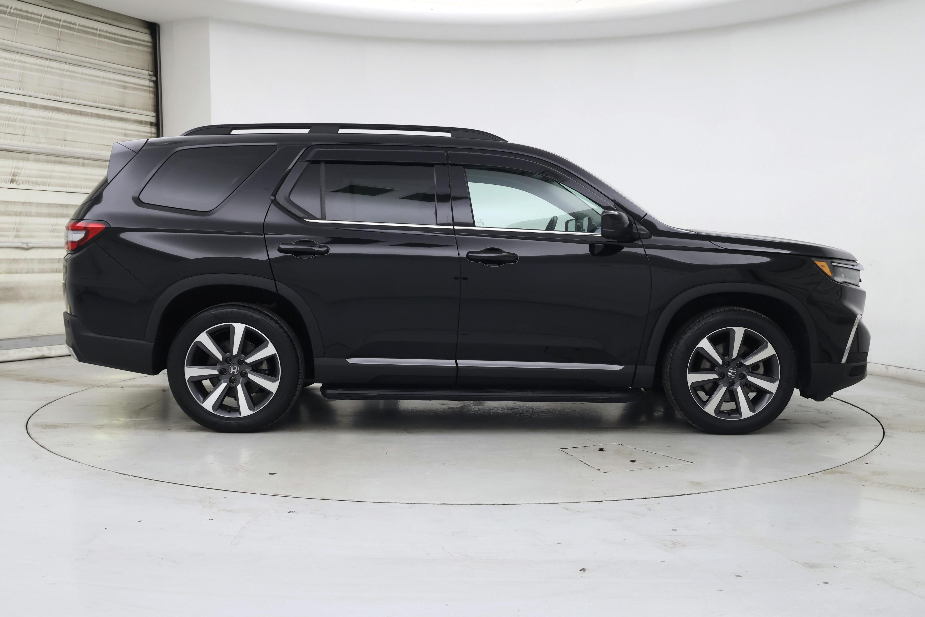 Thumbnail: 2023 Honda Pilot - 7