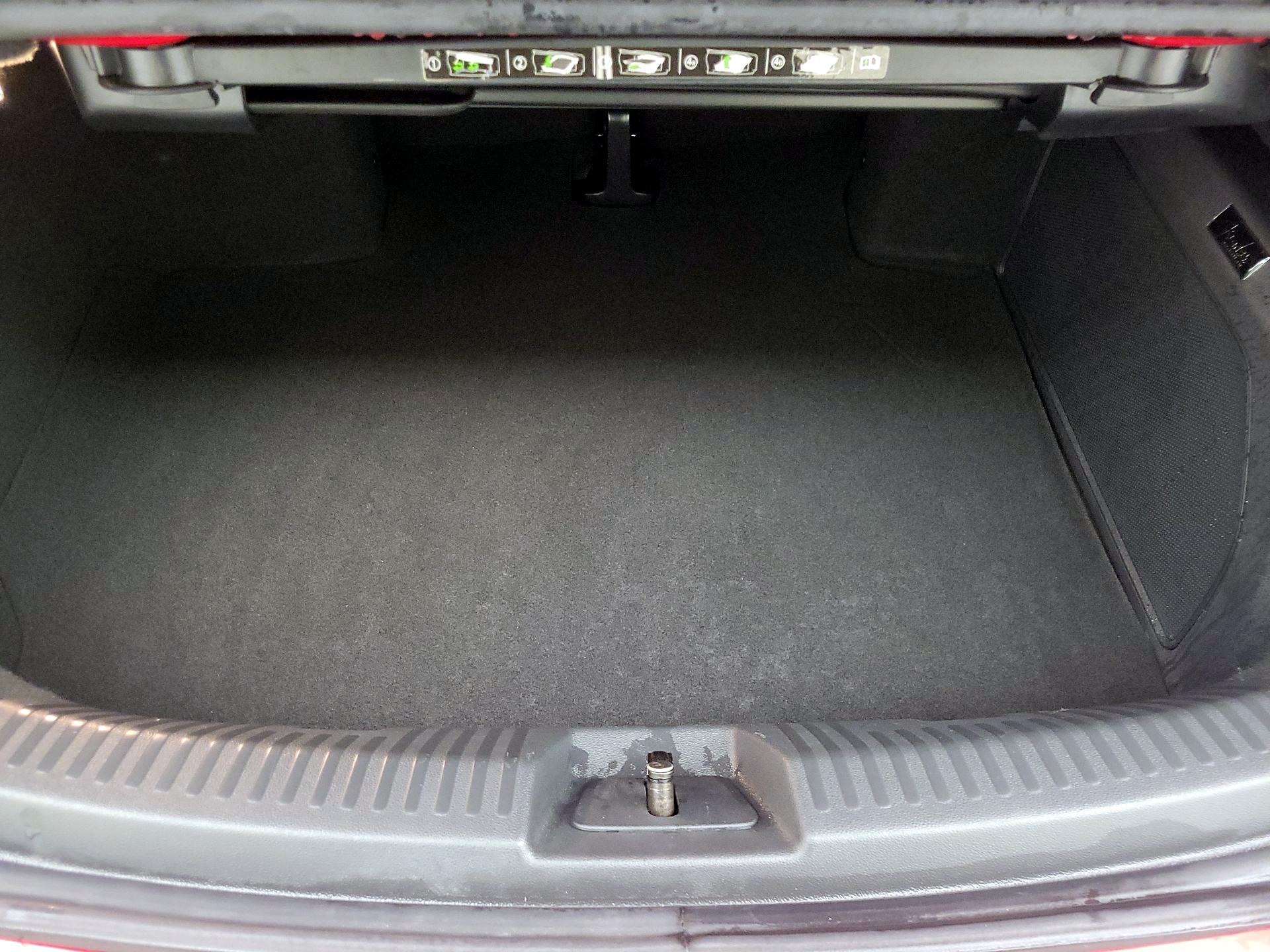 Thumbnail: 2019 Volkswagen Beetle - 20