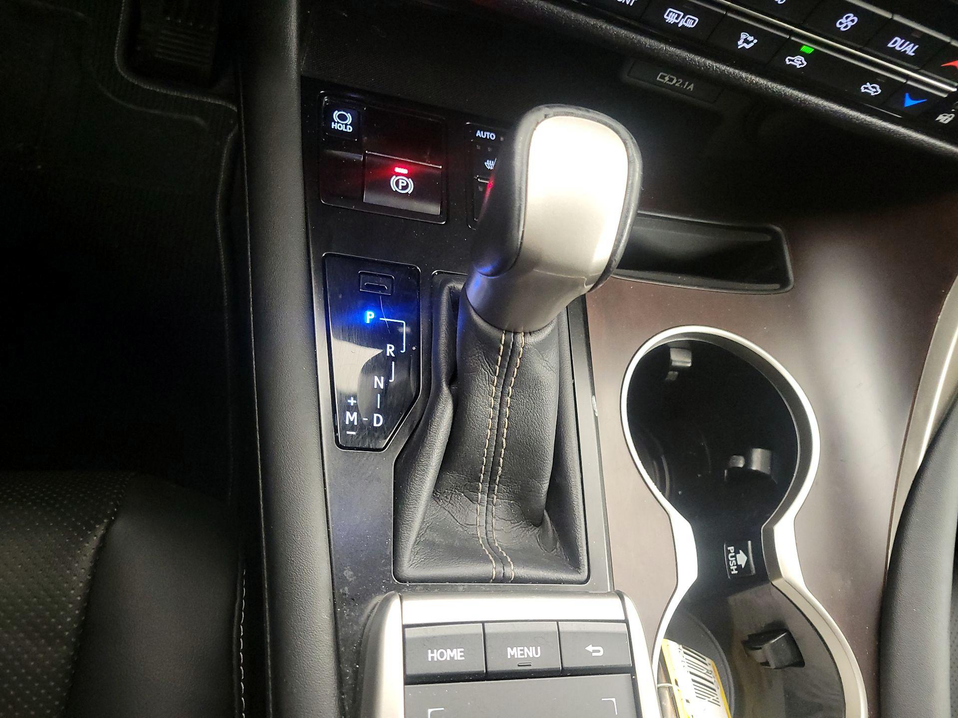 Thumbnail: 2022 Lexus RX - 17