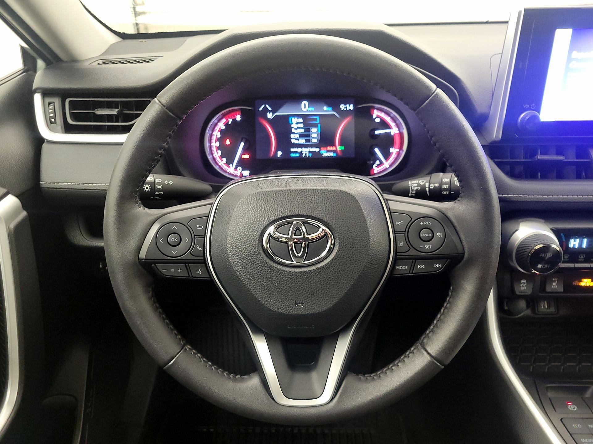 Thumbnail: 2023 Toyota RAV4 - 10