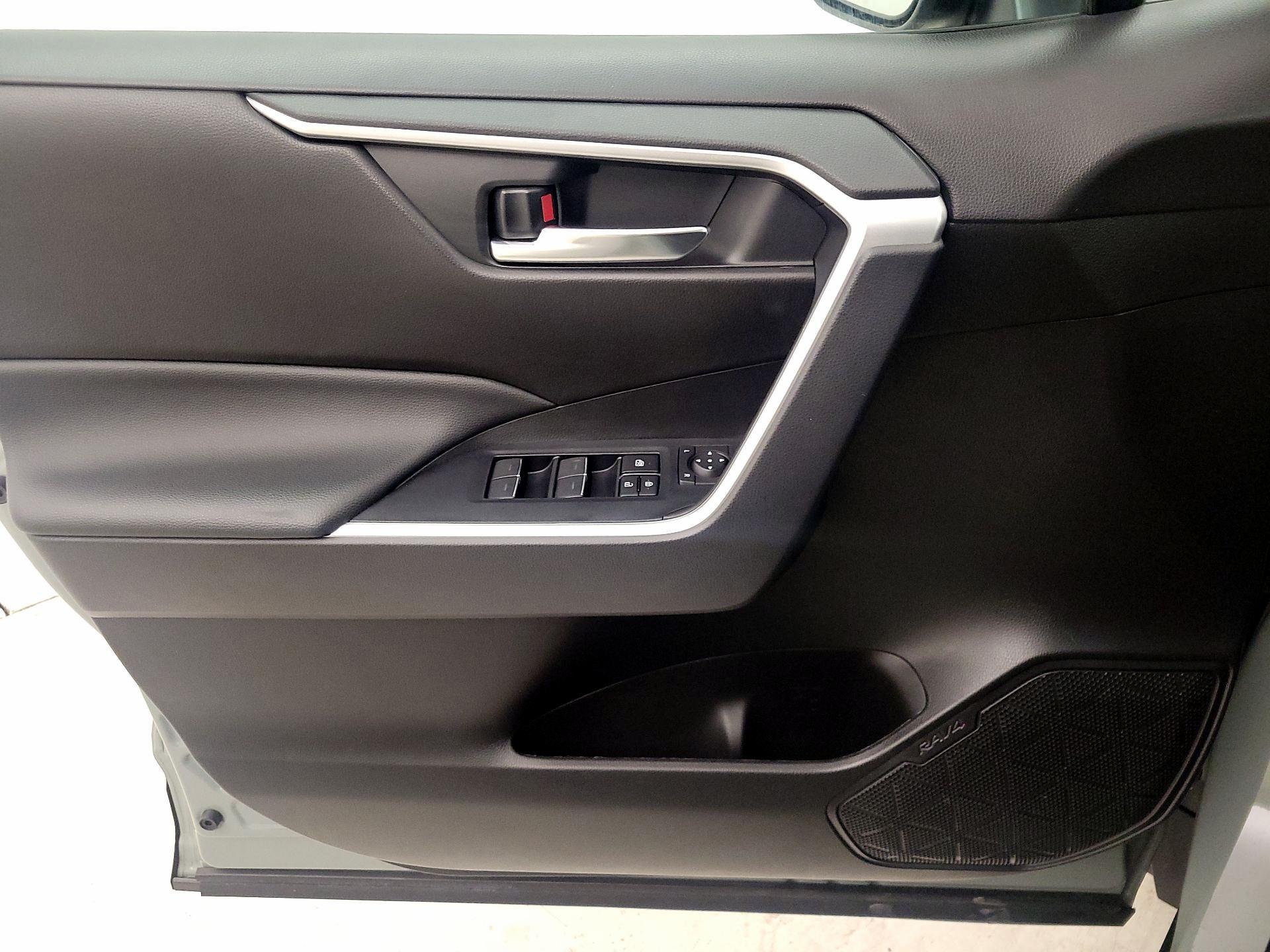 Thumbnail: 2023 Toyota RAV4 - 12