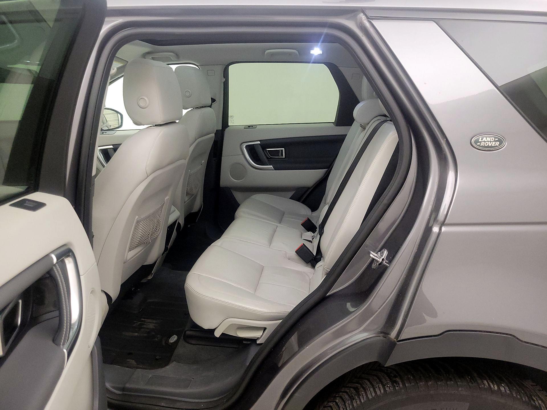 Thumbnail: 2017 Land Rover Discovery Sport - 20