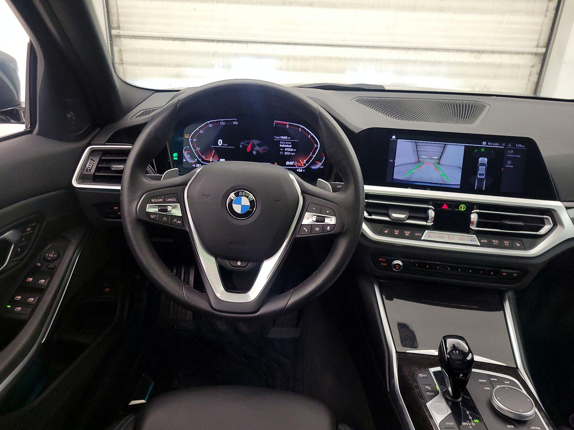 Thumbnail: 2021 BMW 3 Series - 10