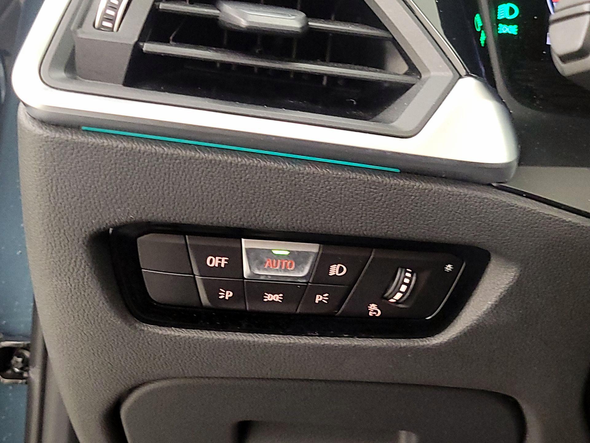 Thumbnail: 2021 BMW 3 Series - 13