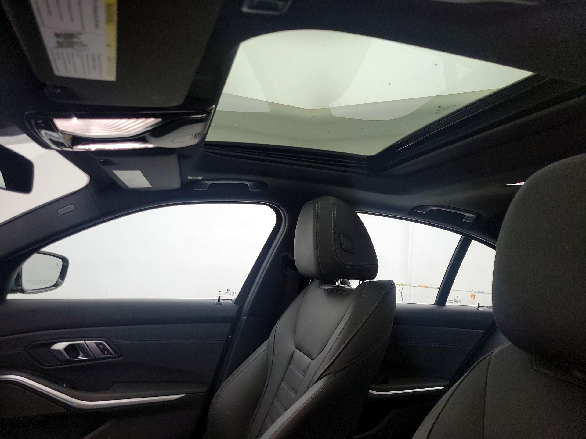 Thumbnail: 2021 BMW 3 Series - 20